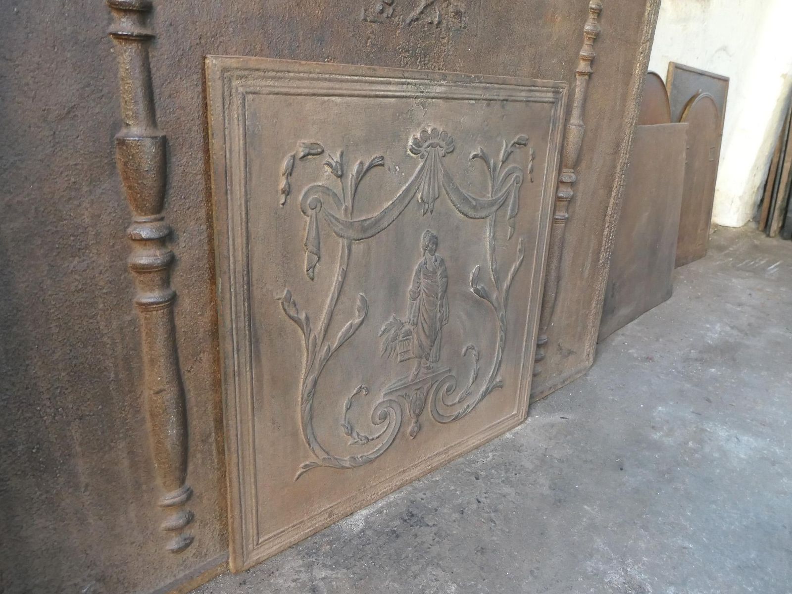 photo vinterior 19th Century Victorian Fireback