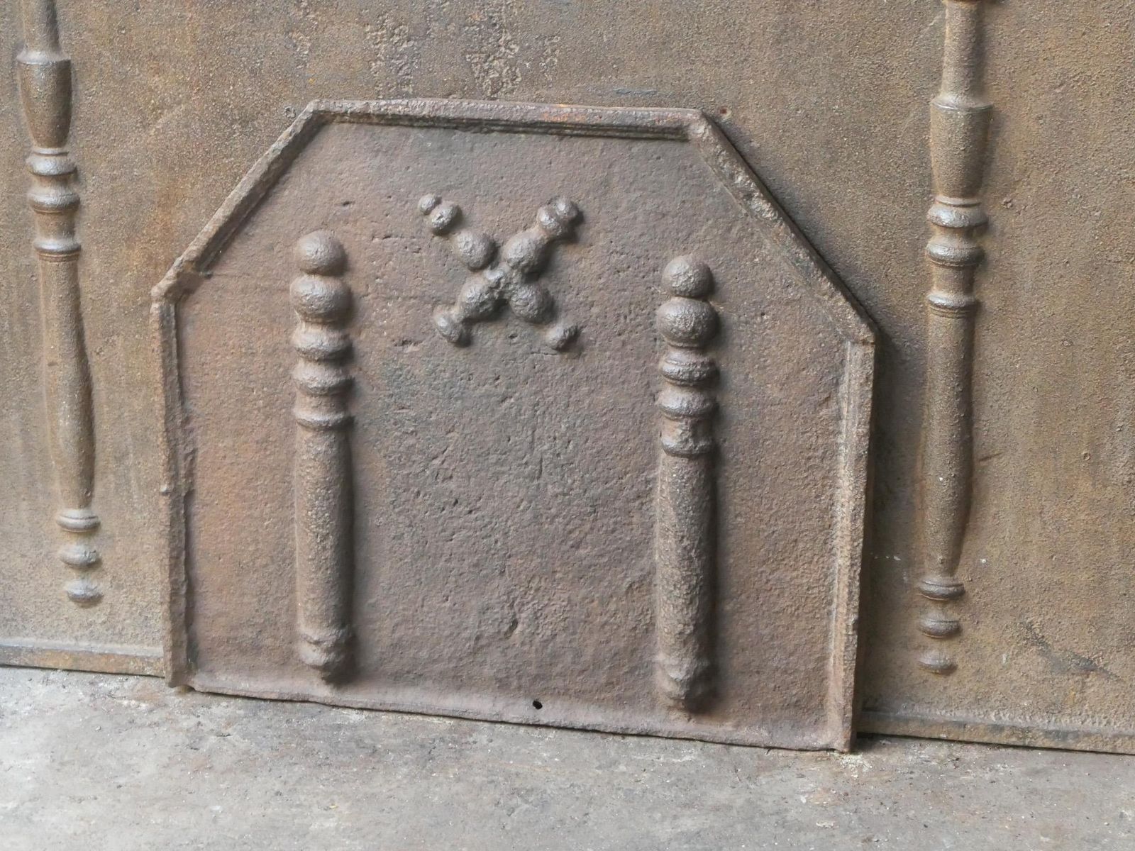 17th 18th C. Louis XIV 'Pillars With Saint Andrew's Cross' Fireback / Backsplash photo vinterior