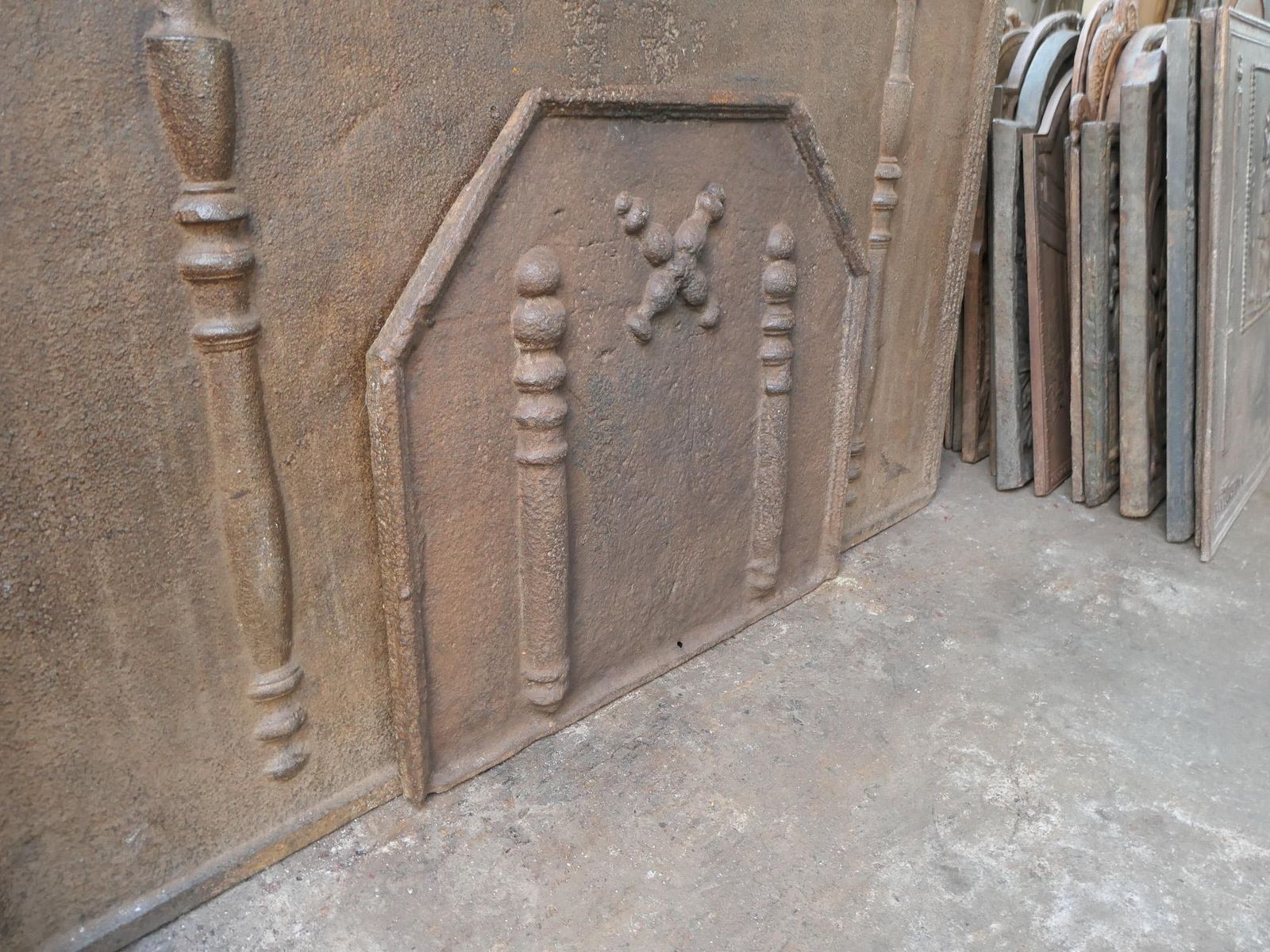 Home Fixtures 17th 18th C. Louis XIV 'Pillars With Saint Andrew's Cross' Fireback / Backsplash photo