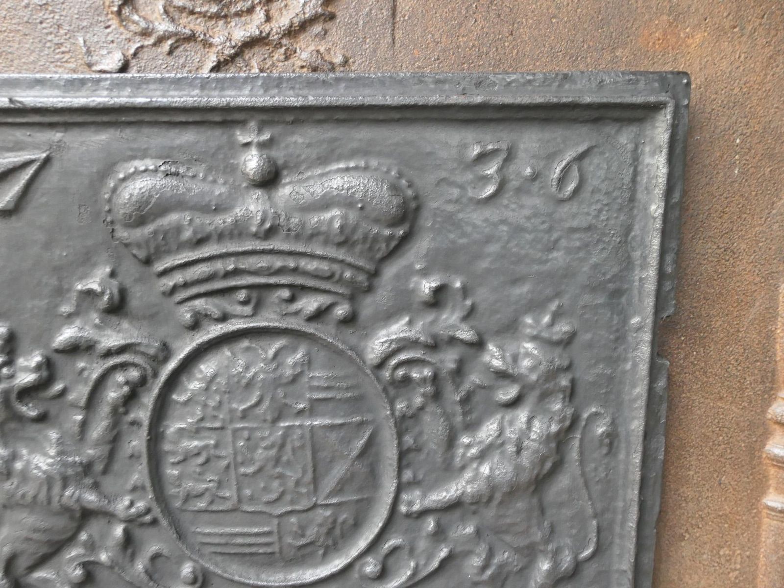 German Louis XV Period 'Coat Of Arms' Fireback / Backsplash, 18th Century photo vintage