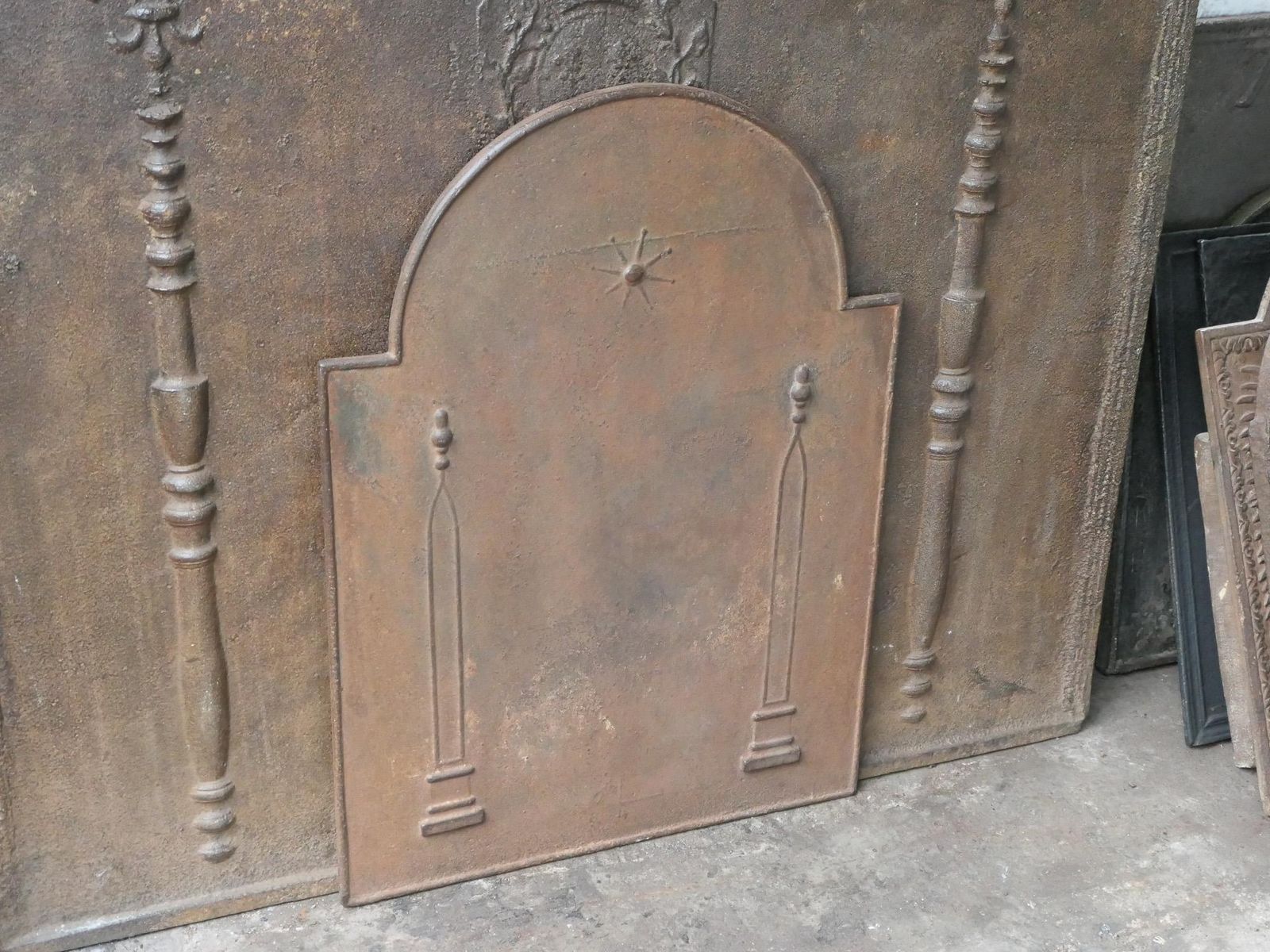 Antique French 'Pillars Of Freedom' Fireback / Backsplash, 18th   19th C. photo vinterior