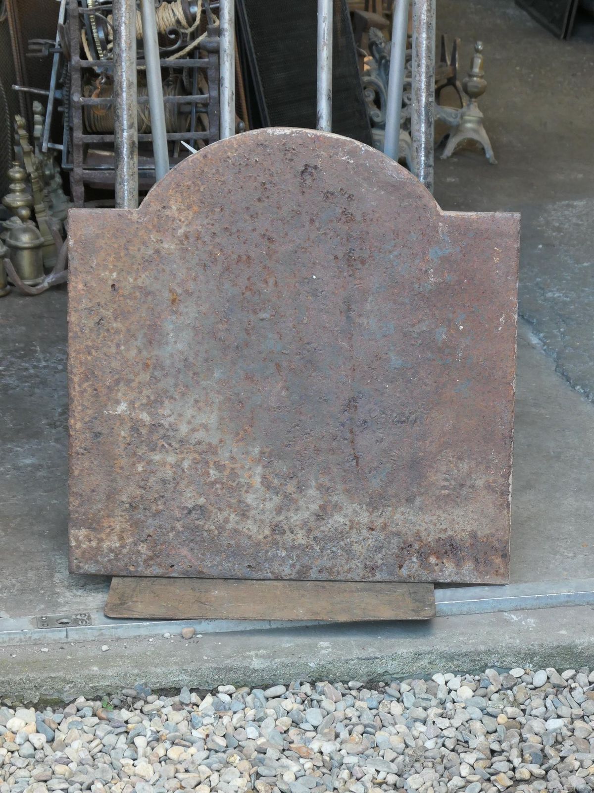 photo furniture 18th Century French Louis XV 'Arms Of France' Fireback / Backsplash