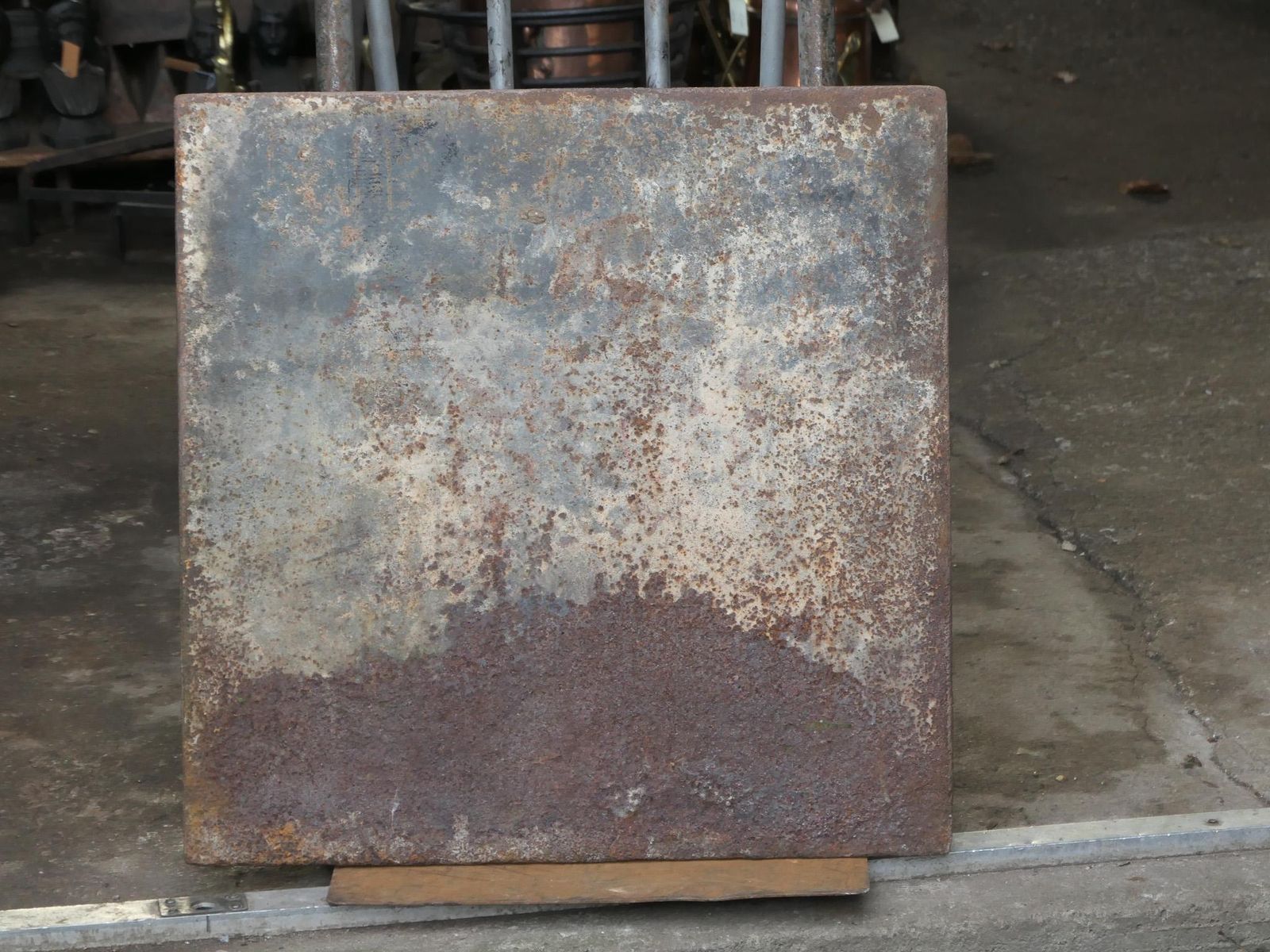 photo vinterior 19th Century French Napoleon III Fireback / Backsplash