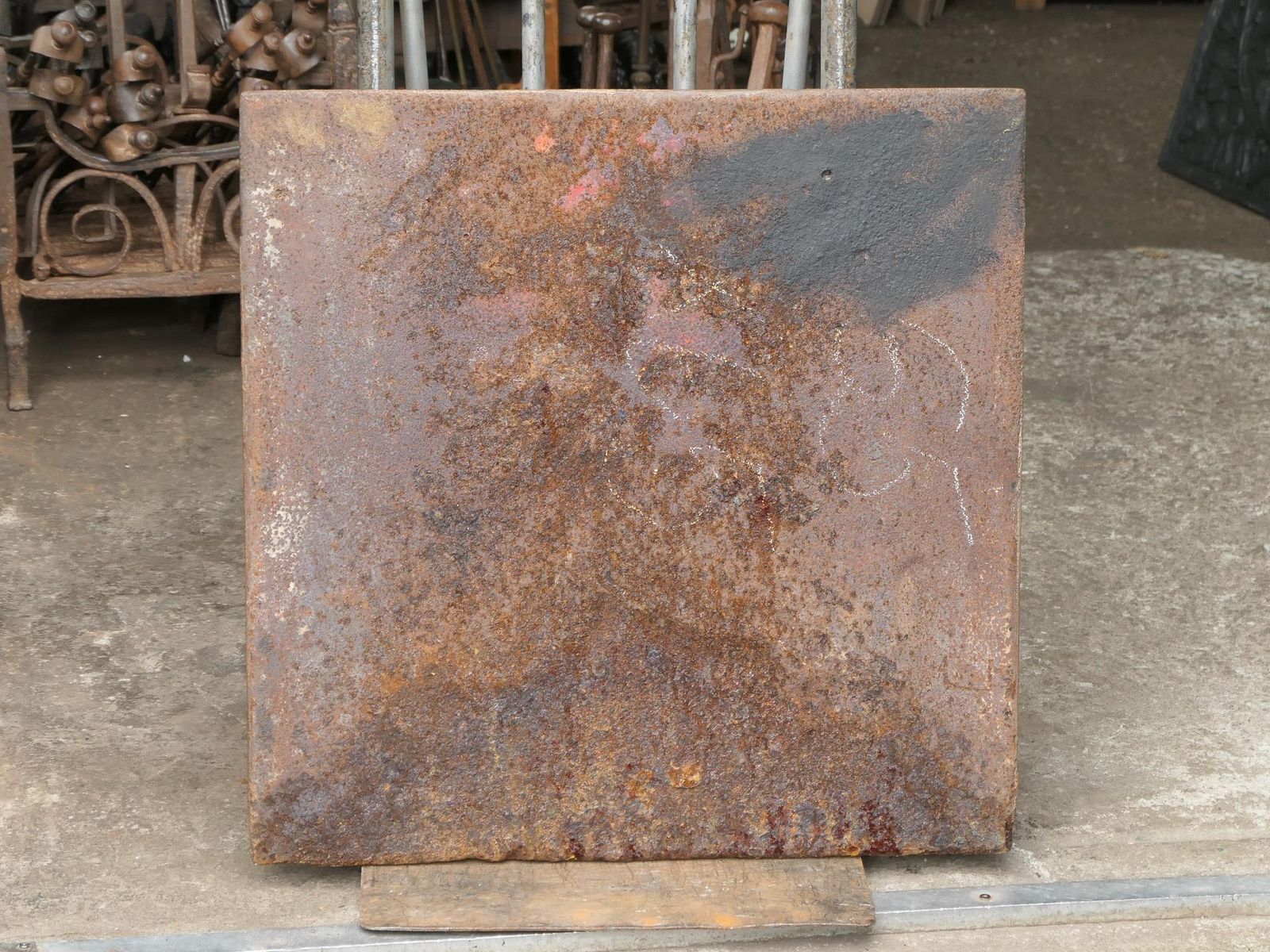 photo vinterior 18th Century Louis XV Period Fireback / Backsplash With Diana Bathing