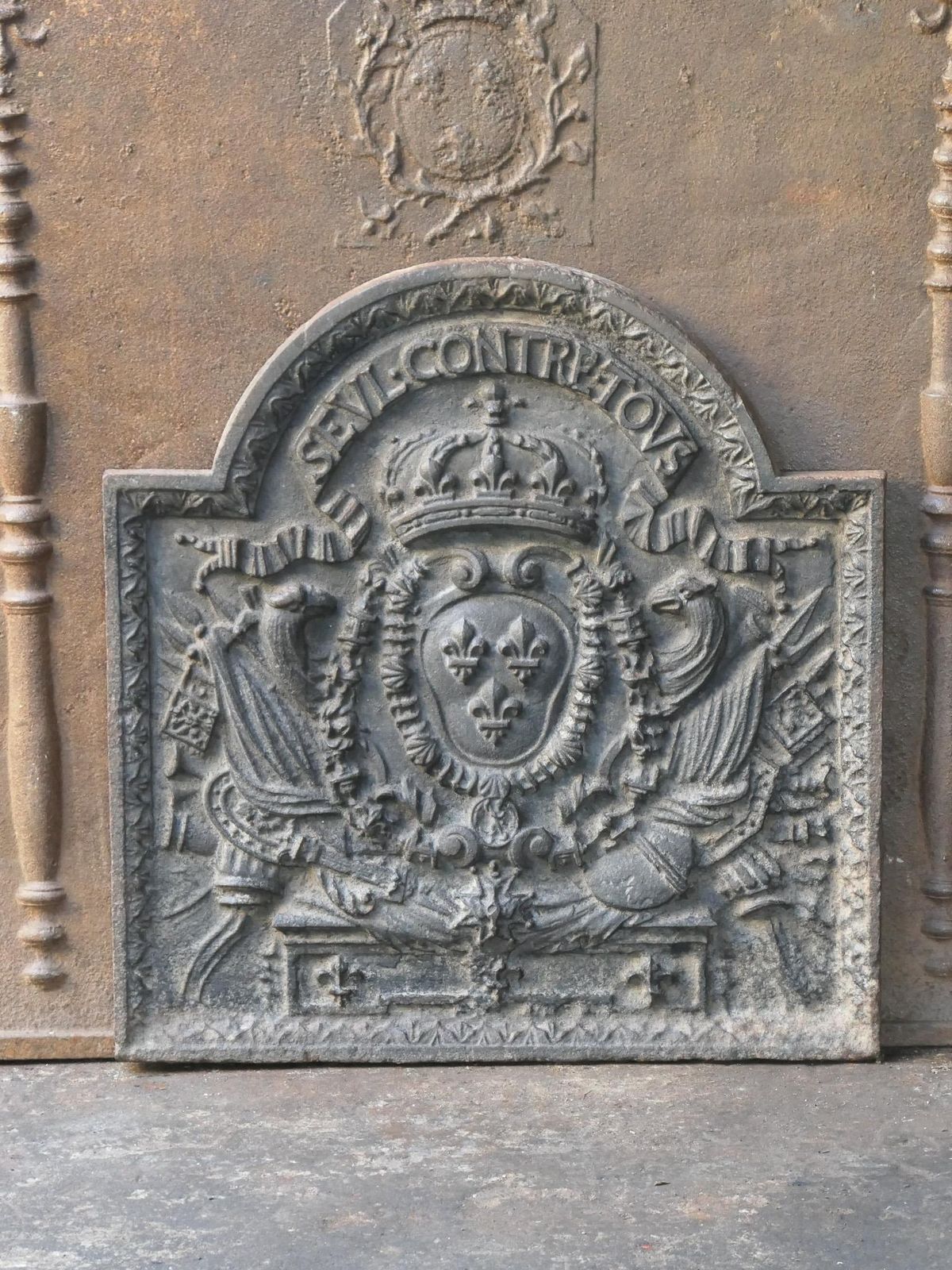 Antique French Fireback / Backsplash With The Arms Of France, 18th Century photo for sale
