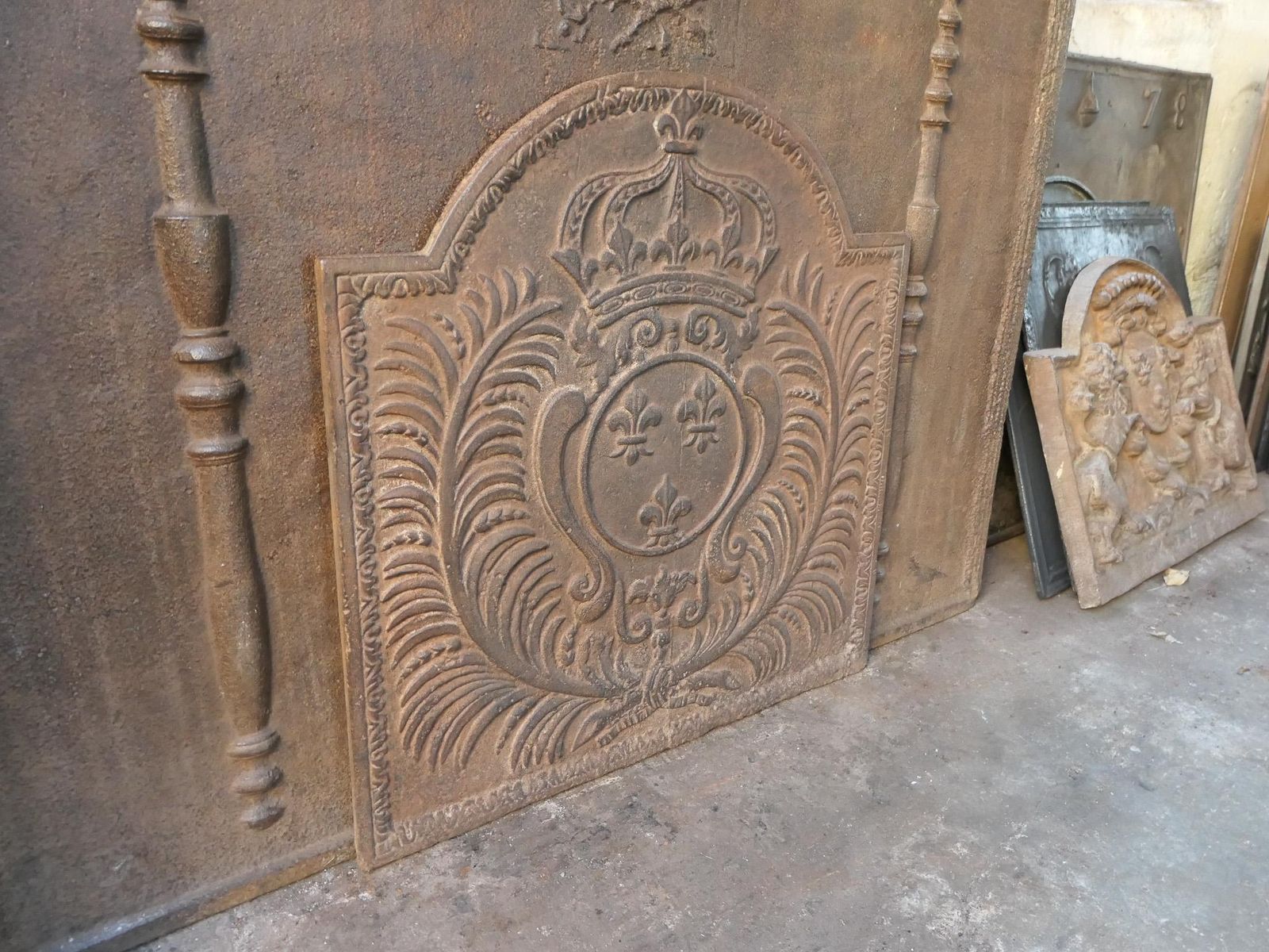 Home Decor 18th Century French Louis XV 'Arms Of France' Fireback / Backsplash photo