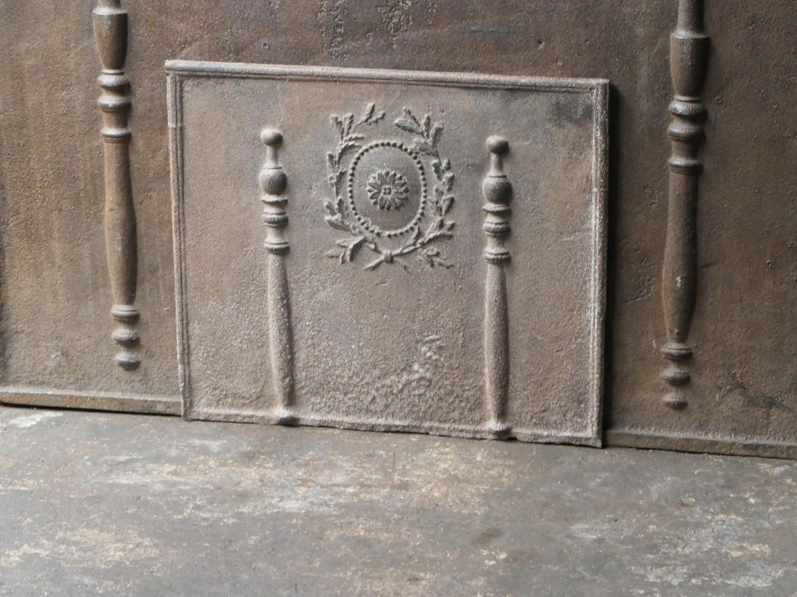 Antique French Neoclassical Fireback / Backsplash, 18th   19th Century photo vinterior