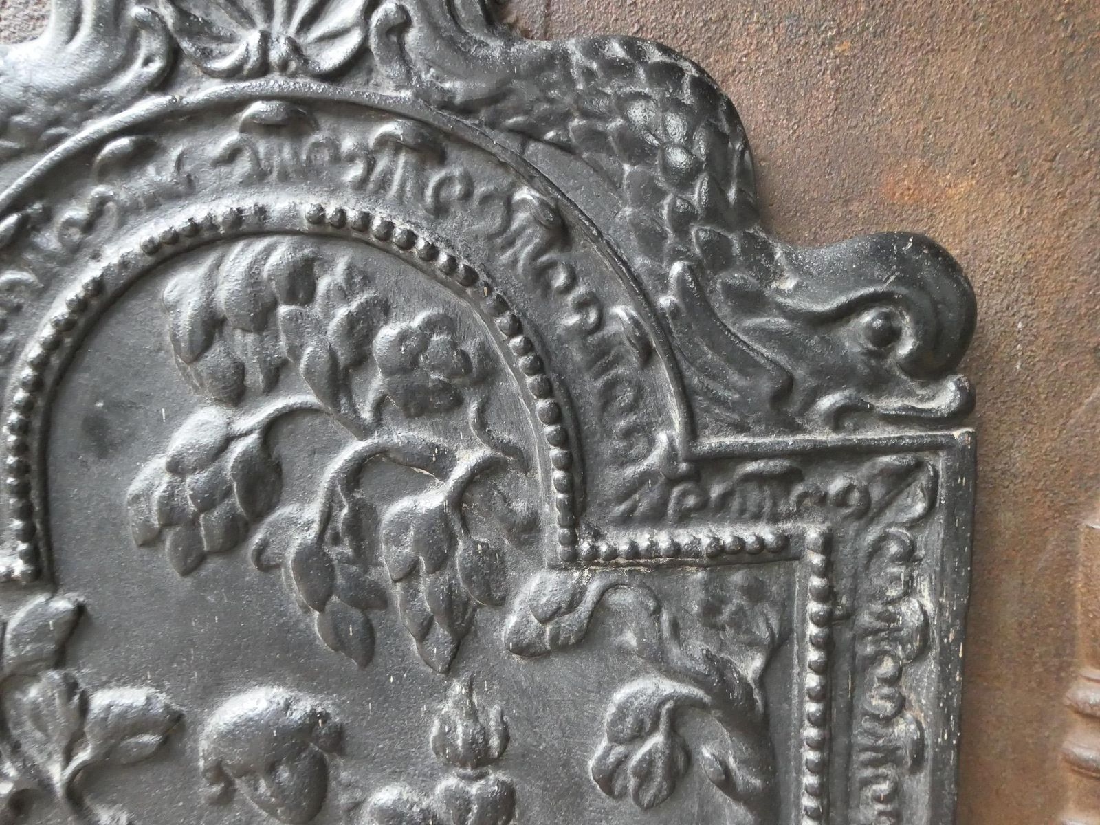 photo furniture 17th Century French Louis XIV 'Caritas' Fireback / Backsplash