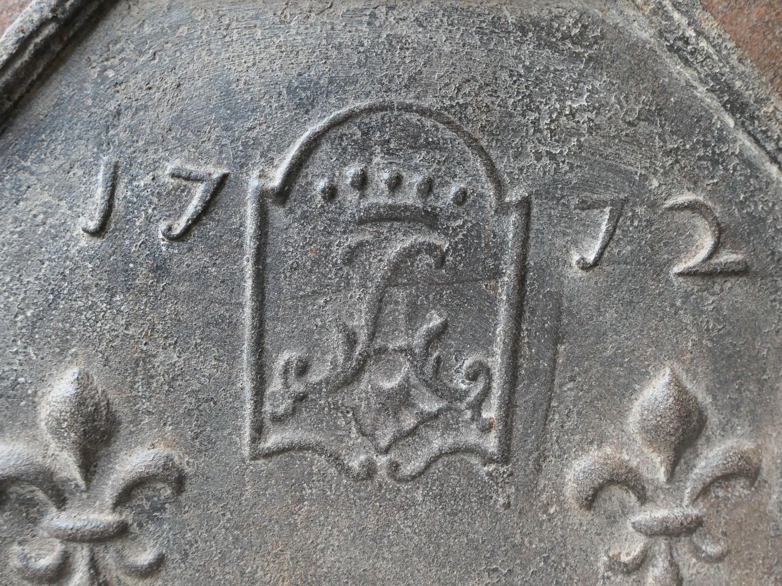 18th Century French Louis XV 'Coat Of Arms' Fireback / Backsplash photo 746.0