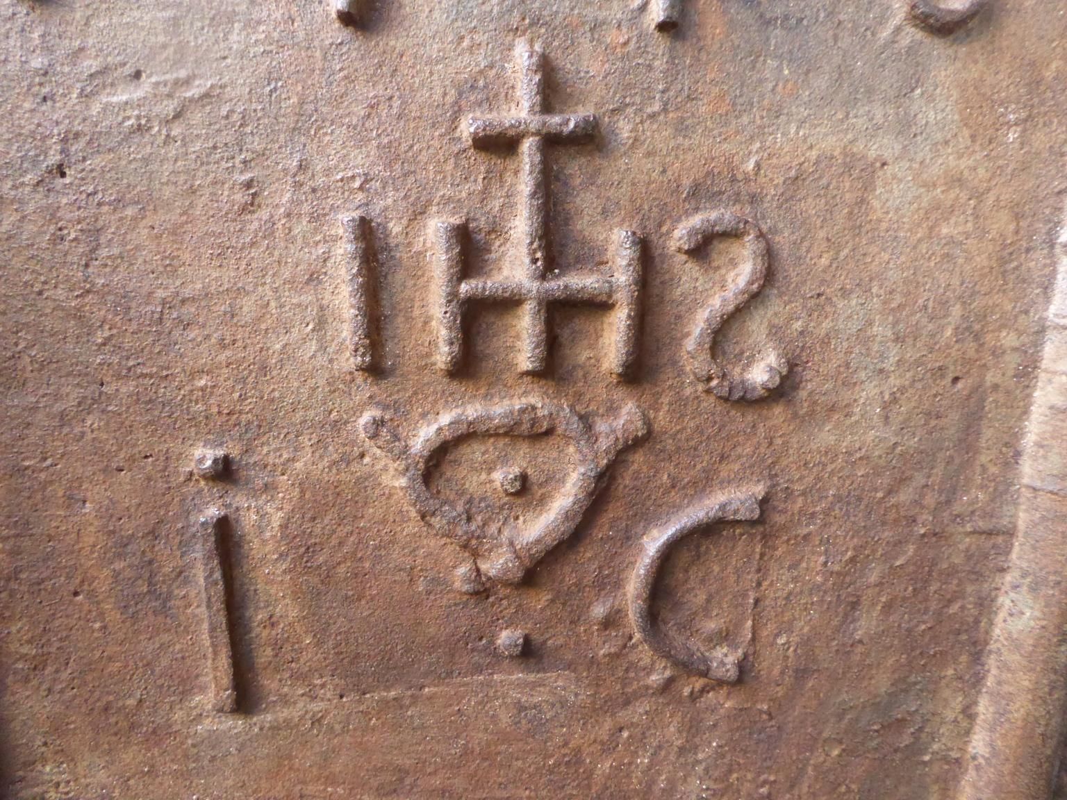 18th Century French Fireback / Backsplash 'Pillars With Medieval Ihs Monogram' photo vinterior