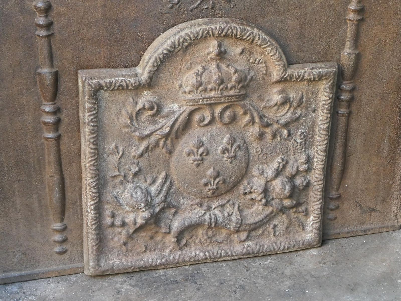 18th Century French Louis XV 'Arms Of France' Fireback / Backsplash photo vinterior