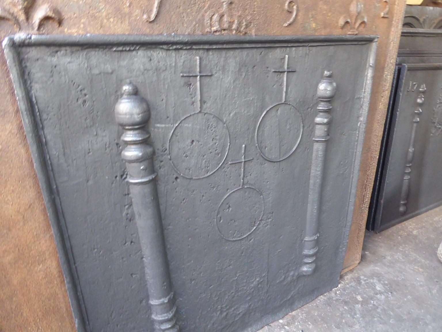 French Fireback / Backsplash With Pillars Of Hercules And Orbs, 18th Century photo vinterior