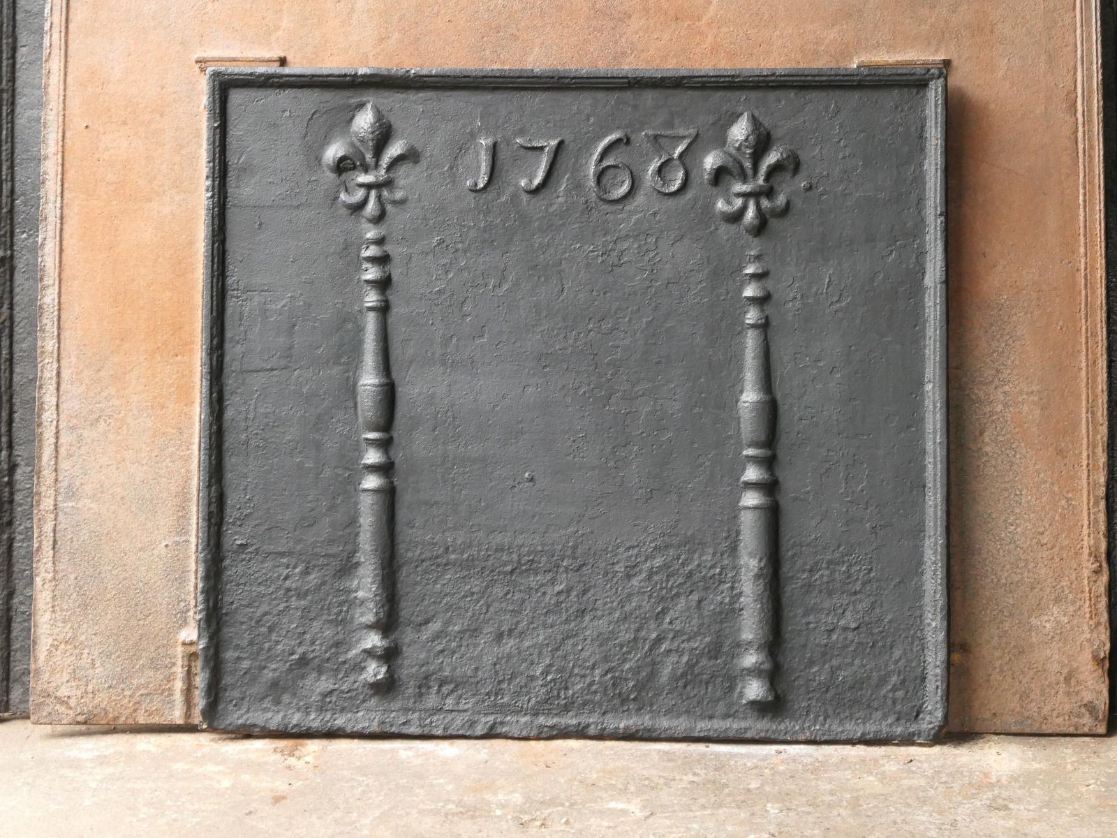 18th C. French Louis XV Fireback / Backsplash With Pillars And Fleurs De Lys photo 1002.0