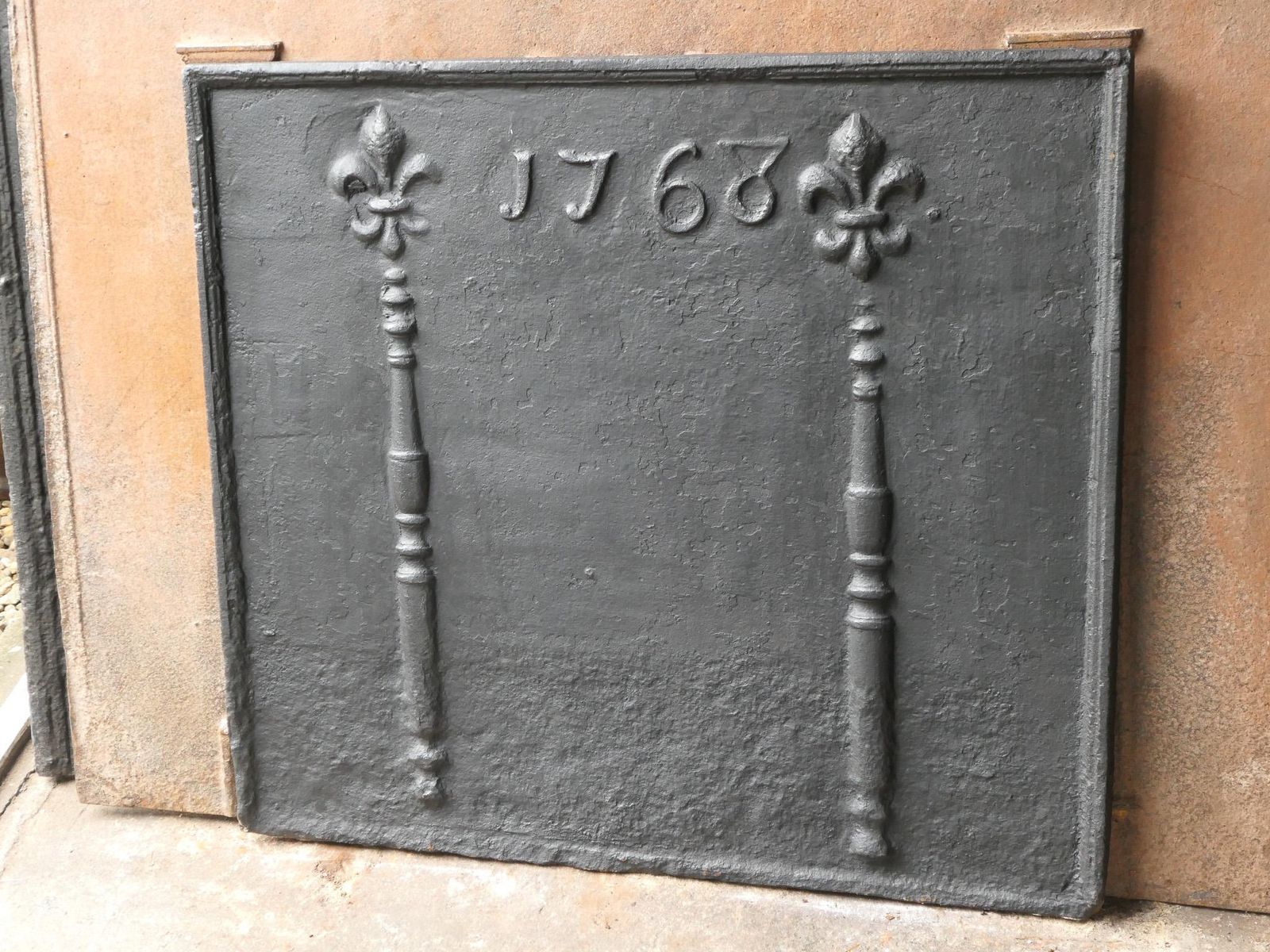 18th C. French Louis XV Fireback / Backsplash With Pillars And Fleurs De Lys photo buy