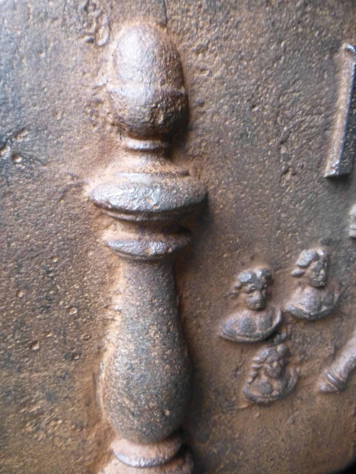 18th Century French 'Pillars Of Hercules' Fireback / Backsplash photo vinterior