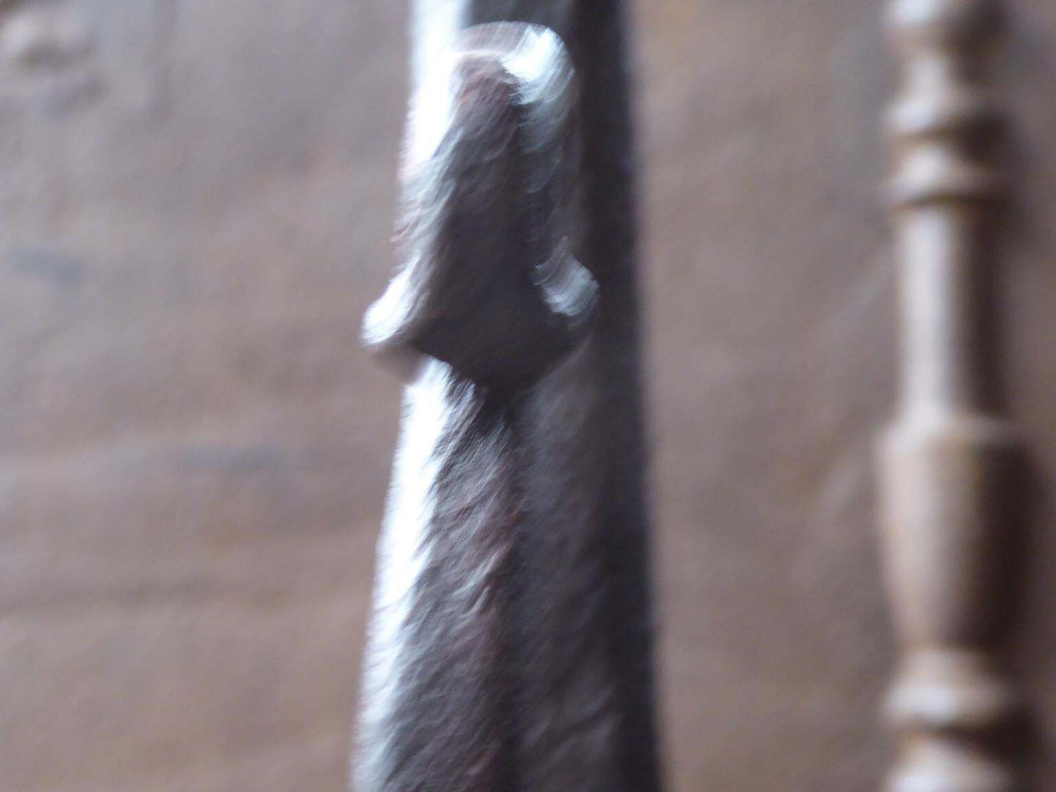 photo vintage Large French Louis XIII Period Fireplace Grate Or Fire Basket, 17th Century