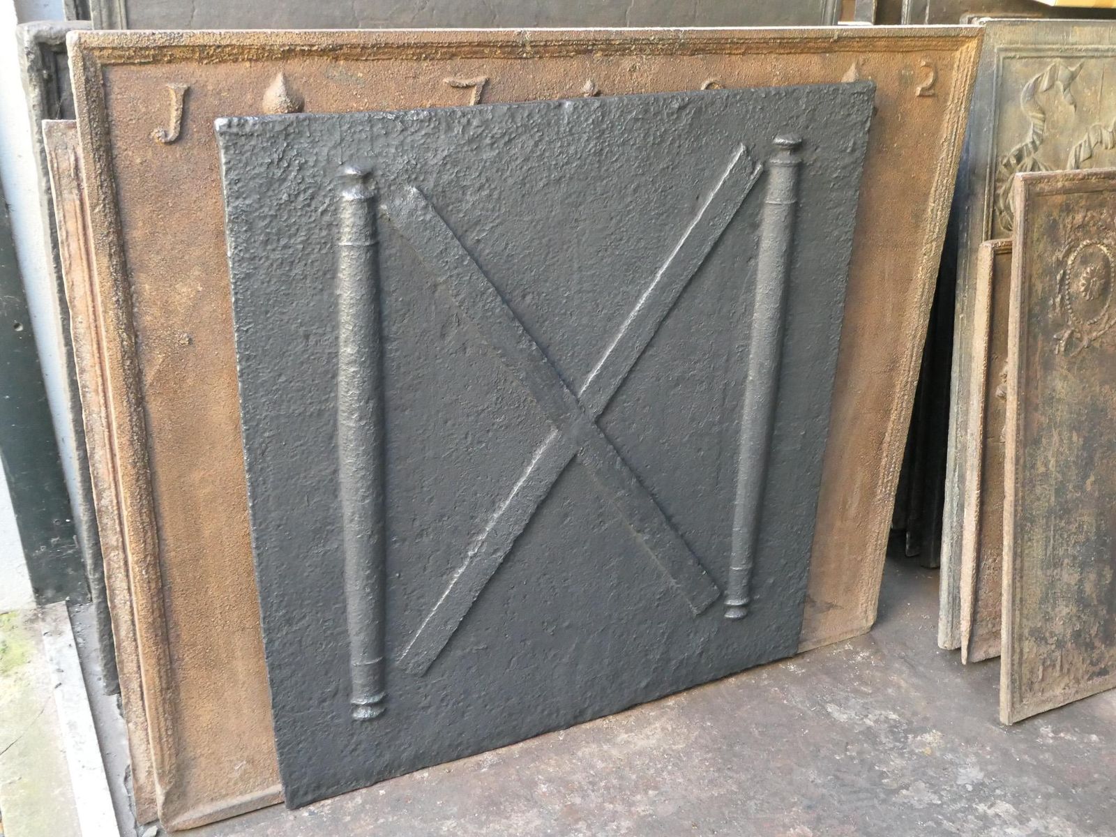 18th C. Louis XIV 'Pillars With Saint Andrew's Cross' Fireback / Backsplash photo vinterior