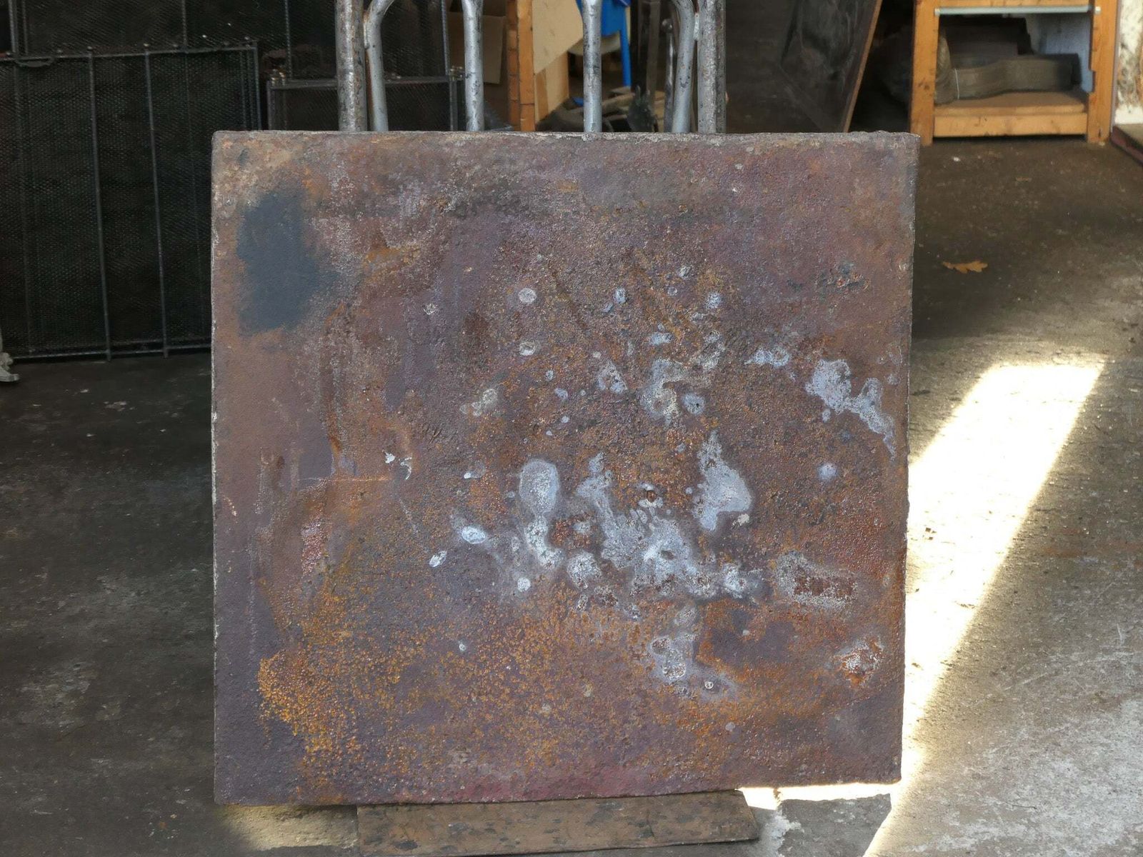 17th Century French Louis XIV 'Coat Of Arms' Fireback / Backsplash photo vinterior