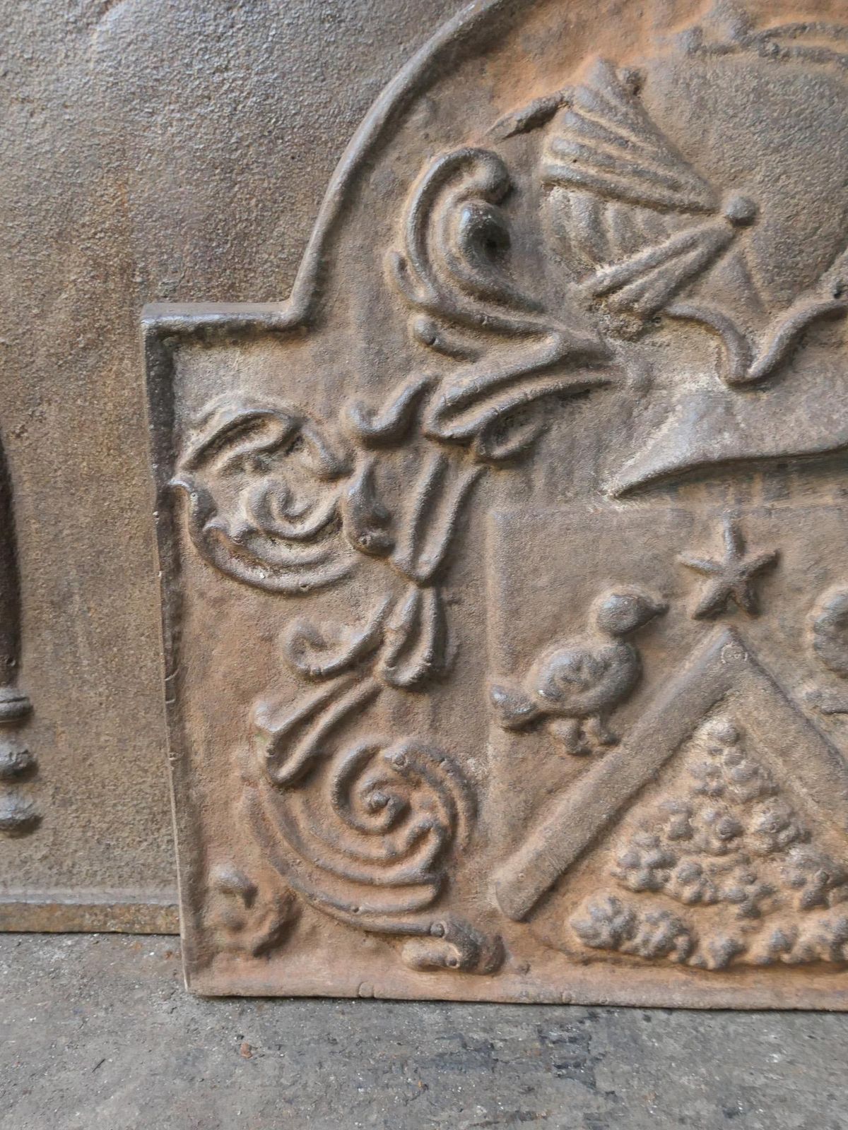 photo for sale French Louis XIV Style 'Coat Of Arms' Fireback / Backsplash, 20th Century