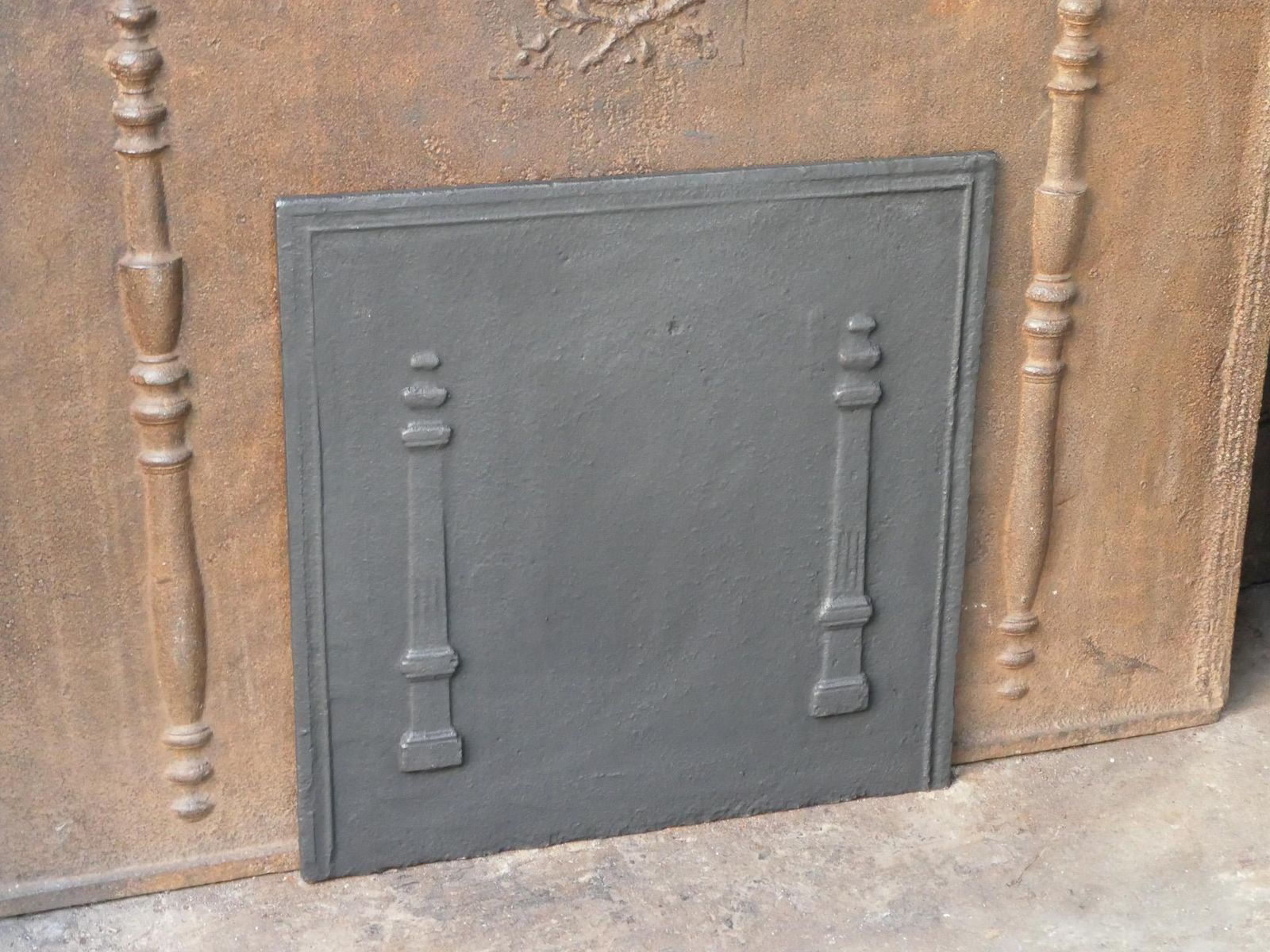 Antique French 'Pillars Of Freedom' Fireback / Backsplash, 18th   19th C. photo vinterior