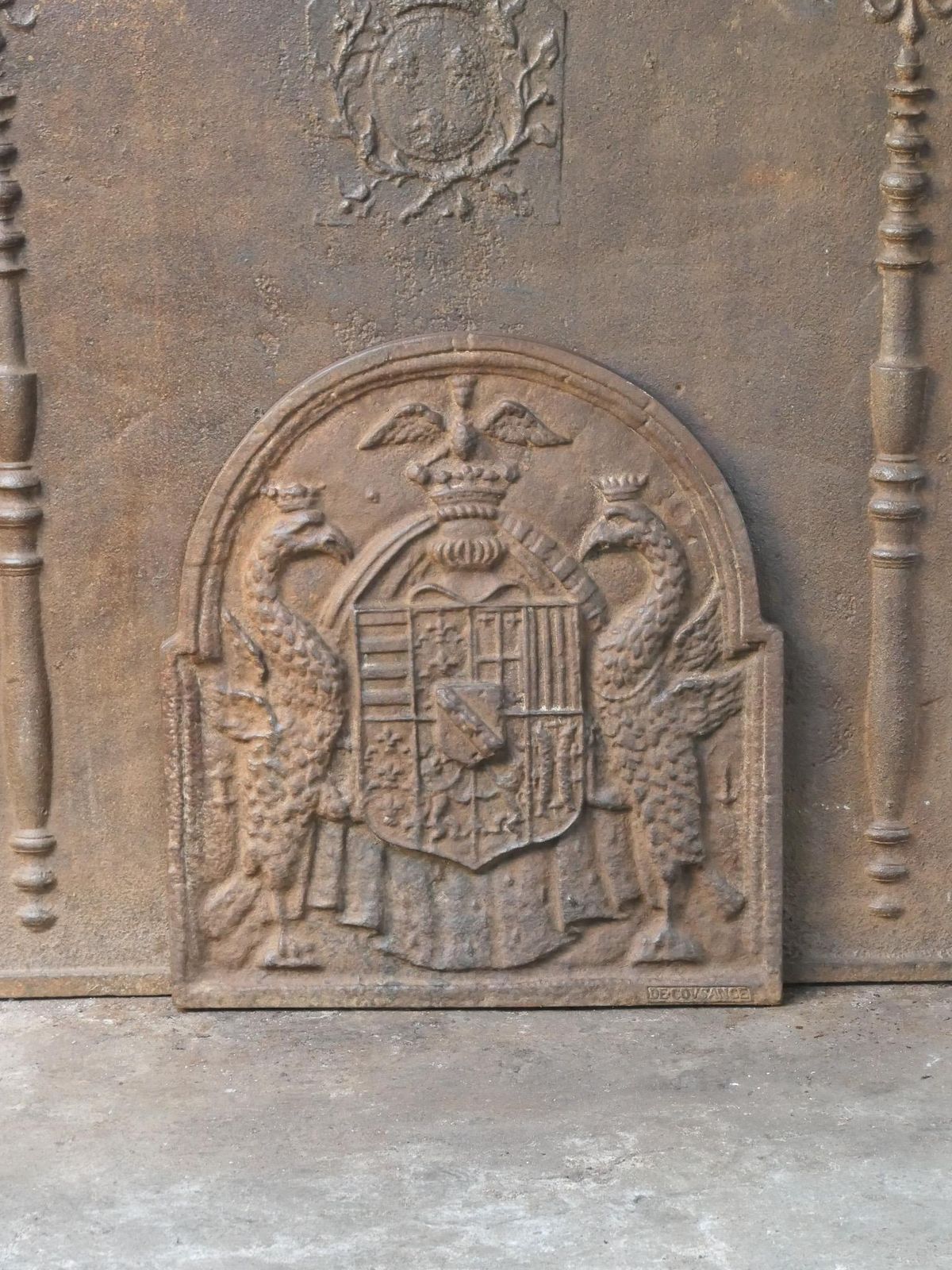 French Renaissance Style 'Coat Of Arms' Fireback / Backsplash, 20th Century photo Home Fixtures
