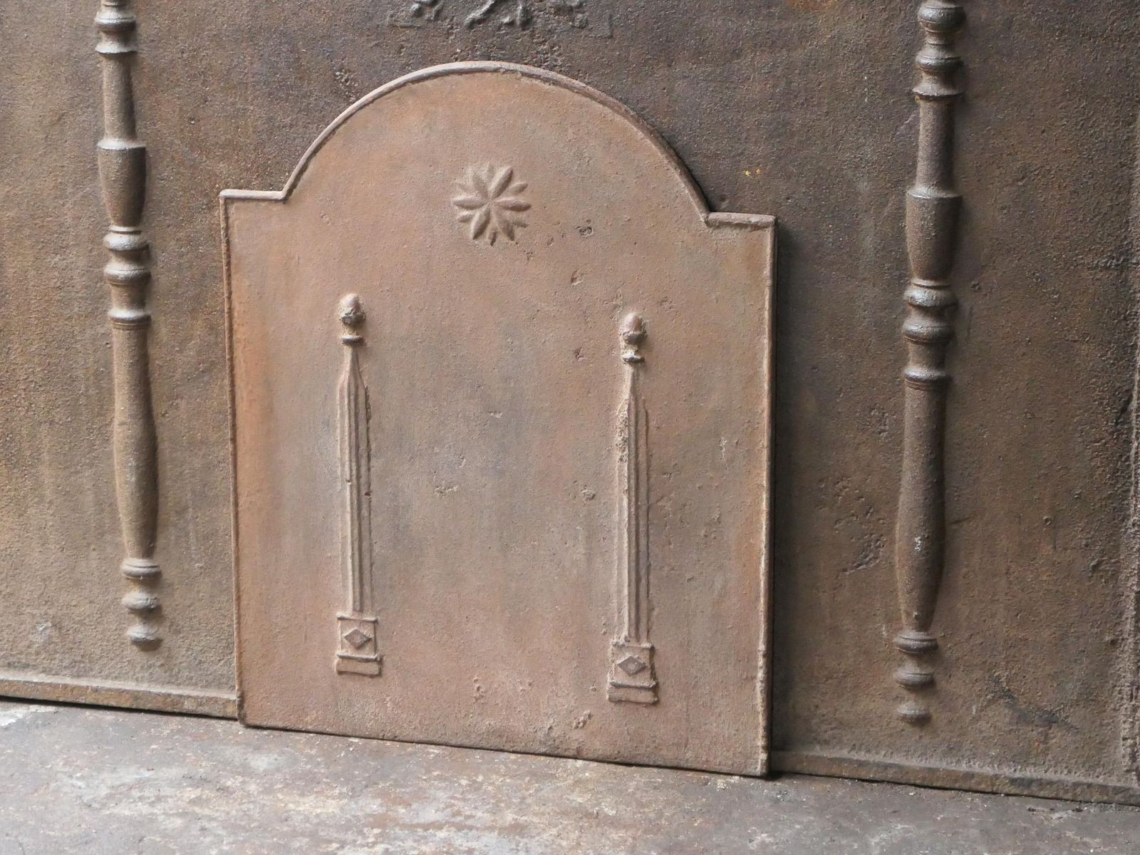 Antique French 'Pillars Of Freedom' Fireback / Backsplash, 18th   19th C. photo vinterior