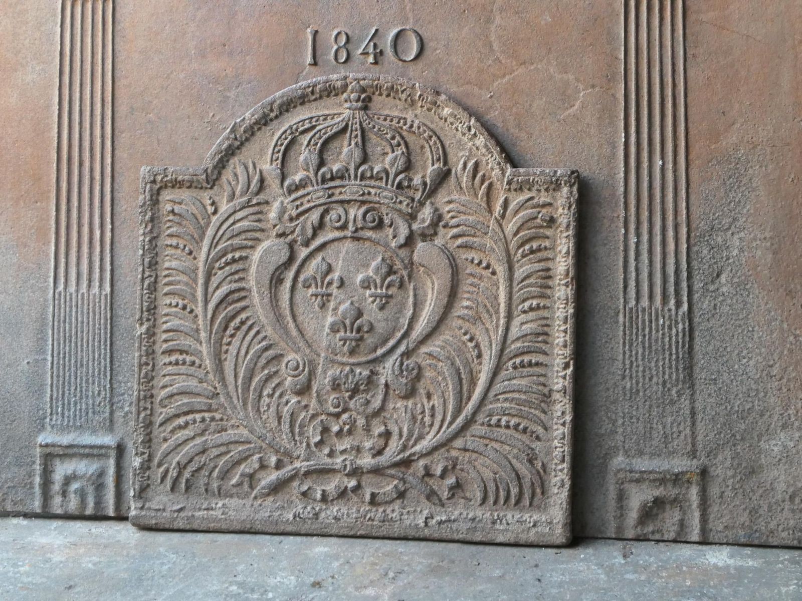 18th Century French Louis XV 'Arms Of France' Fireback / Backsplash photo vinterior