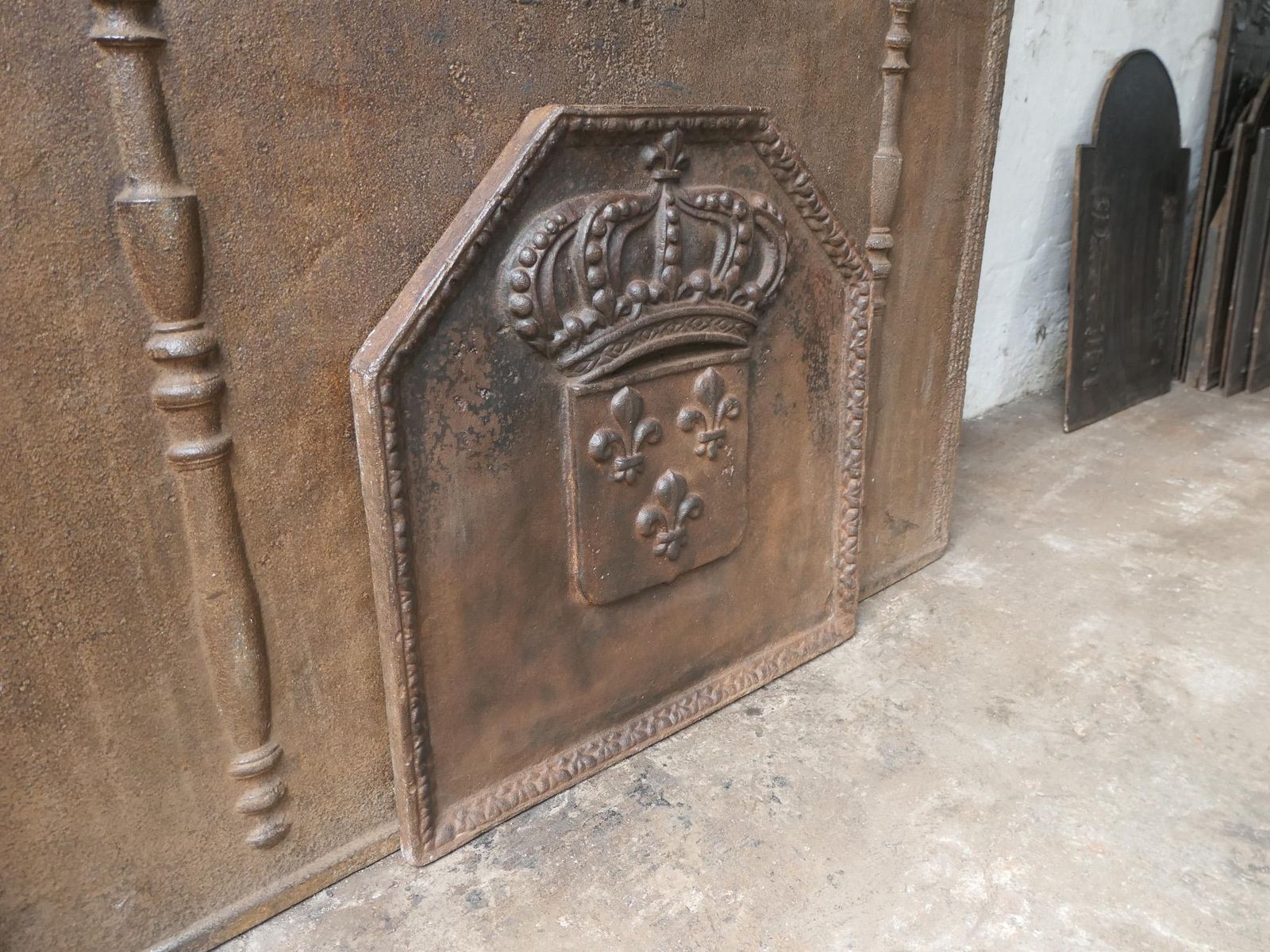 photo for sale 18th Century French Louis XV 'Arms Of France' Fireback / Backsplash