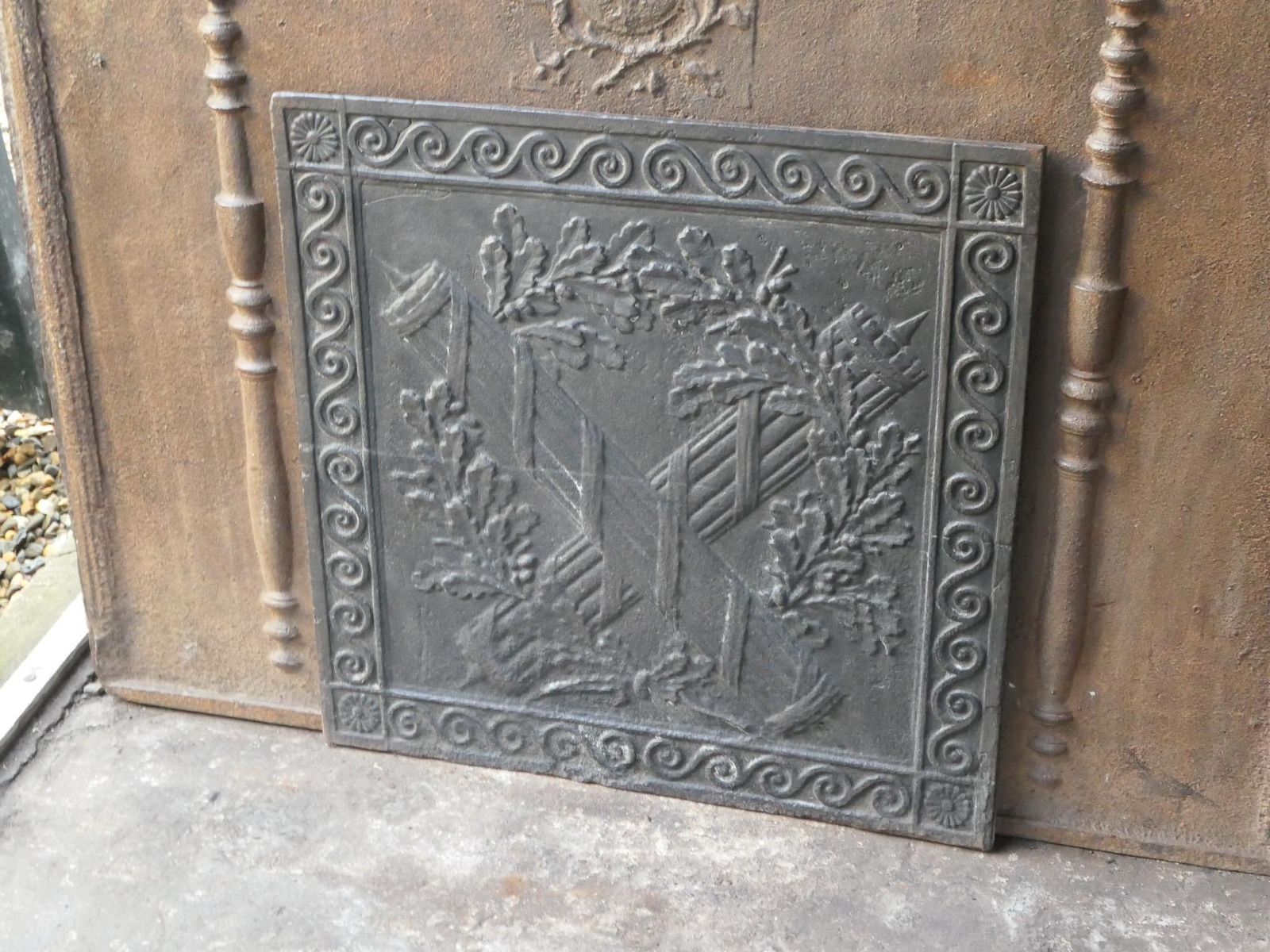 photo vintage French Neoclassical 'Fasces' Fireback / Backsplash, 18th 19th Century