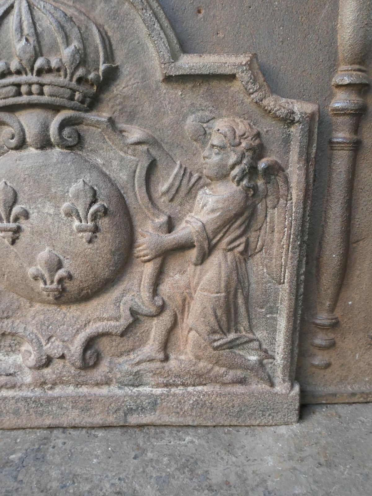 photo furniture 17th   18th Century French Louis XIV 'Arms Of France' Fireback / Backsplash