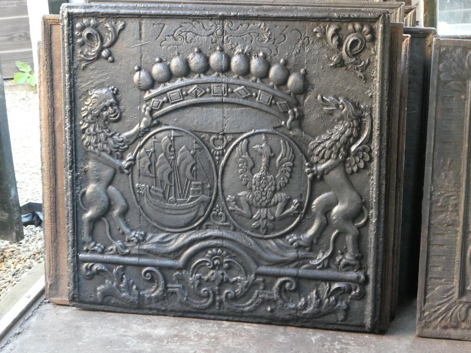 Large 18th Century French Louis XIV 'Coat Of Arms' Fireback / Backsplash photo 4053.0
