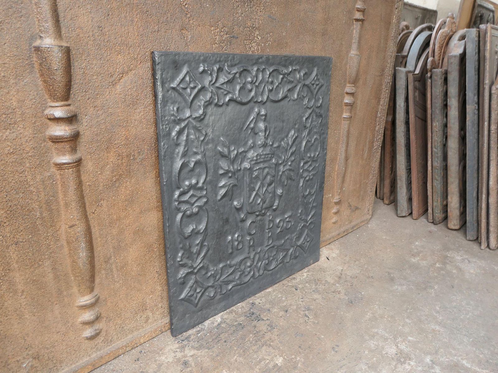 Home Fixtures 20th Century German Victorian Style 'Coat Of Arms' Fireback / Backsplash photo