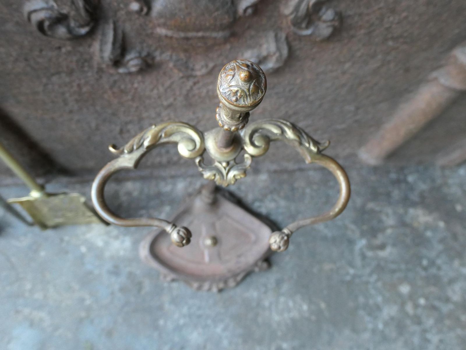 Antique English Polished Brass Victorian Style Fireplace Set, 19/20th C photo 550.0