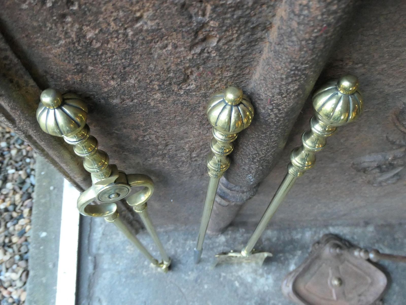 photo vinterior Antique English Polished Brass Victorian Style Fireplace Set, 19/20th C