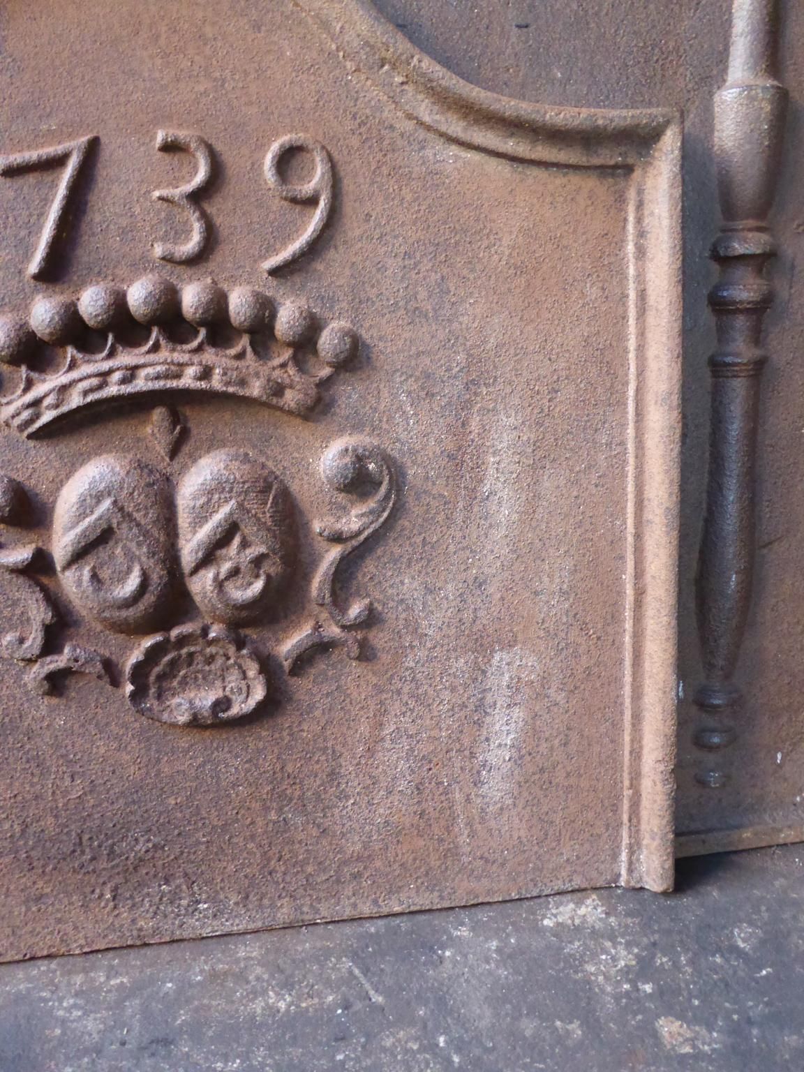 French Louis XIV Style 'Coat Of Arms' Fireback / Backsplash photo 491.0