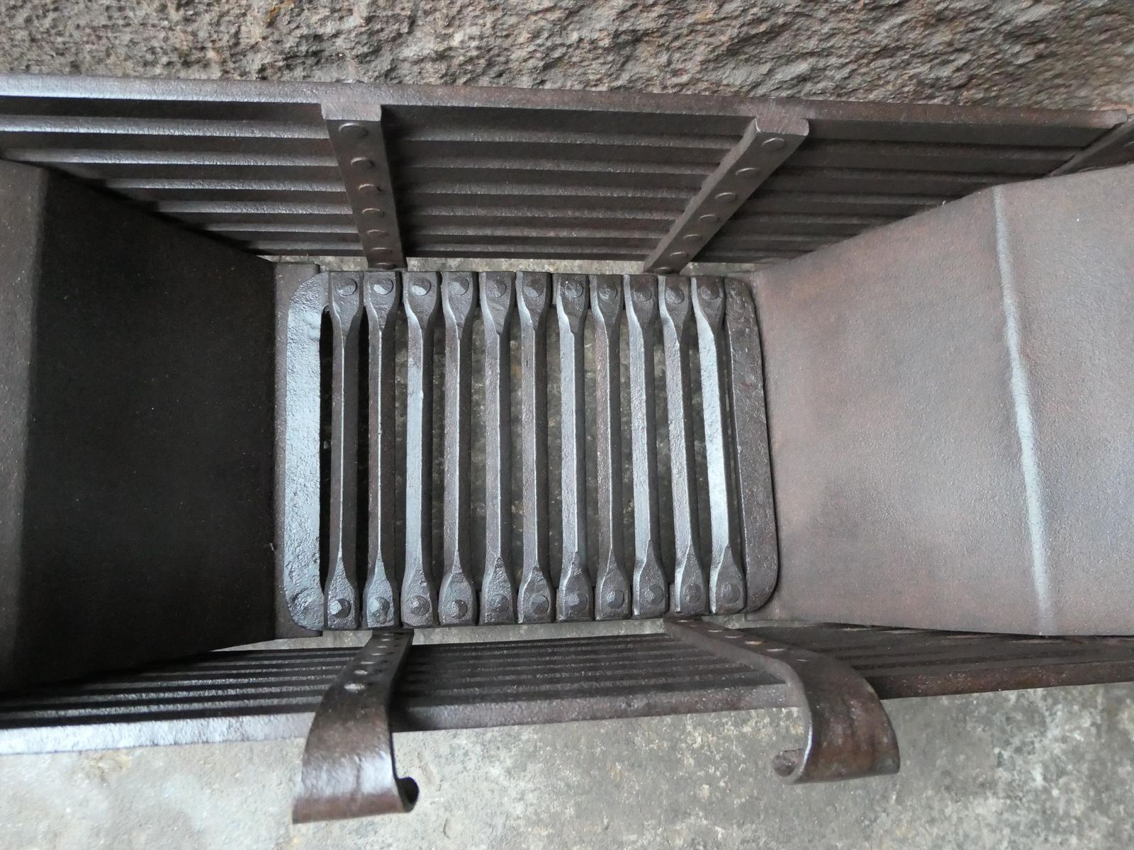 1088.0 19th Century English Victorian Fireplace Grate Or Fire Basket photo