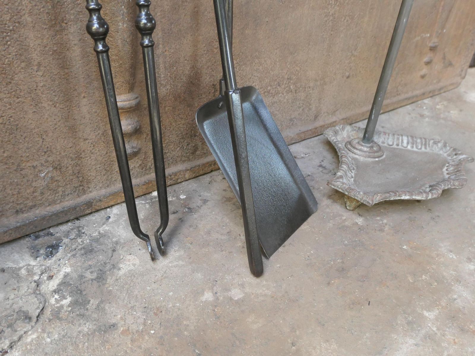 1002.0 English Victorian Fireplace Tools Or Companion Set, 19th Century photo