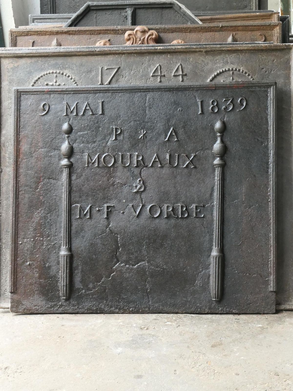 photo vinterior Antique French Neoclassical 'Marriage' Fireback / Backsplash, 19th Century