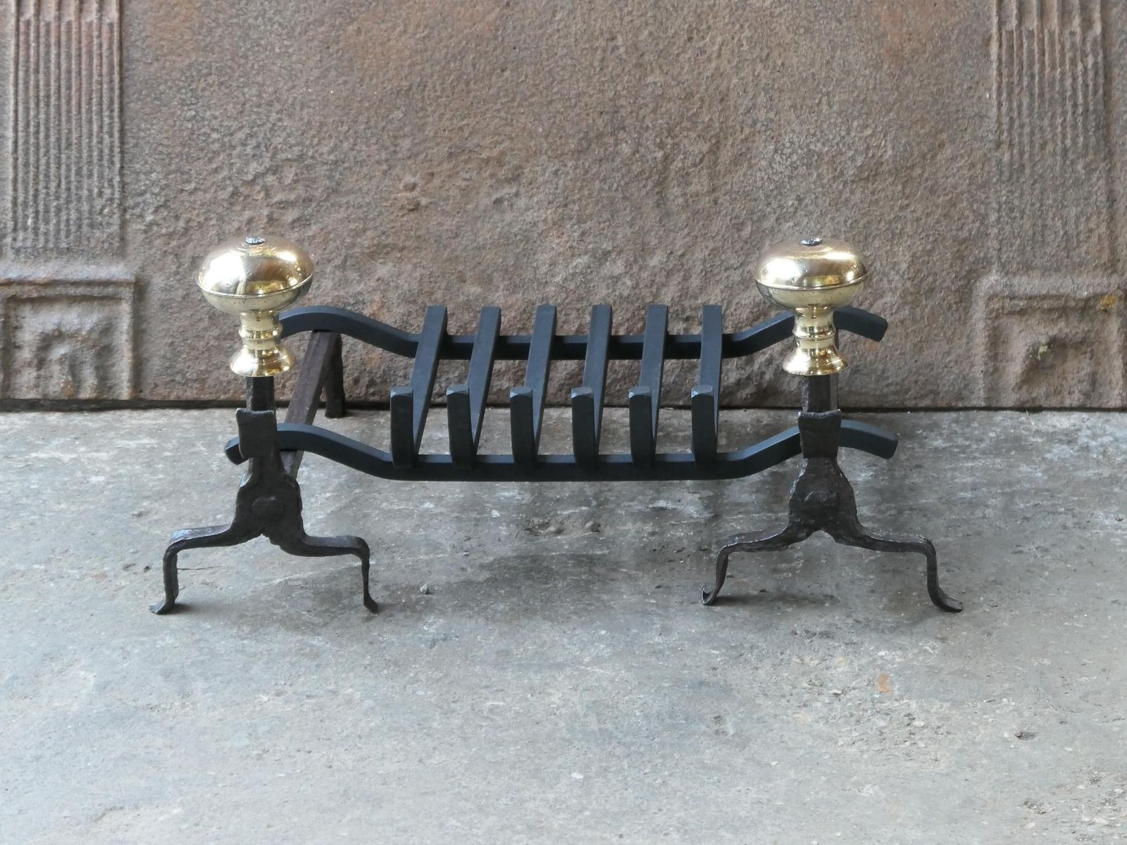 French Louis XV Period Fireplace Grate Or Fire Basket, 18th Century photo 1088.0