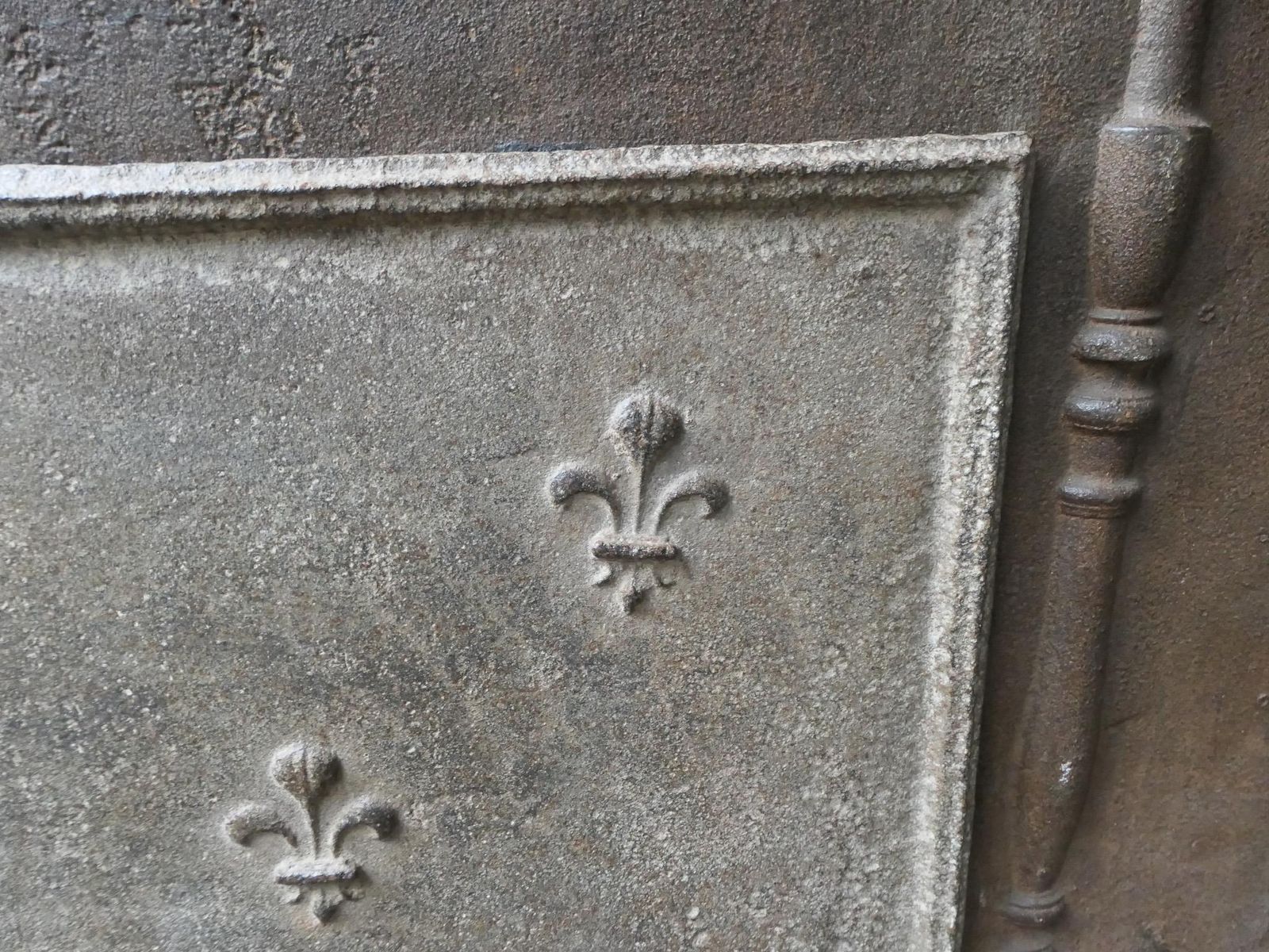 photo for sale 18th Century French Louis XV Fireback / Backsplash With Fleurs De Lys