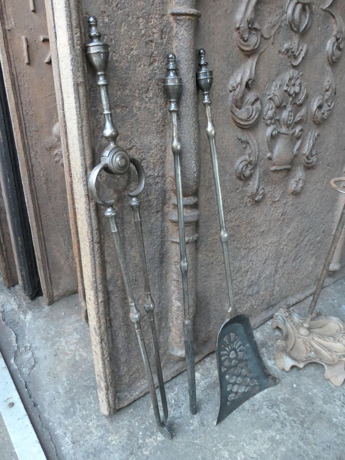 1088.0 18/19th C. English Georgian Companion Set photo