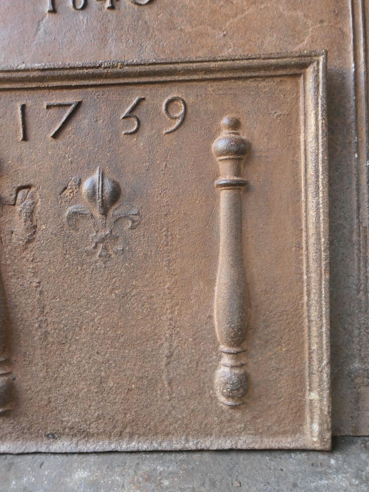 photo for sale Antique French Louis XV 'Pillars With Fleur De Lys' Fireback / Backsplash