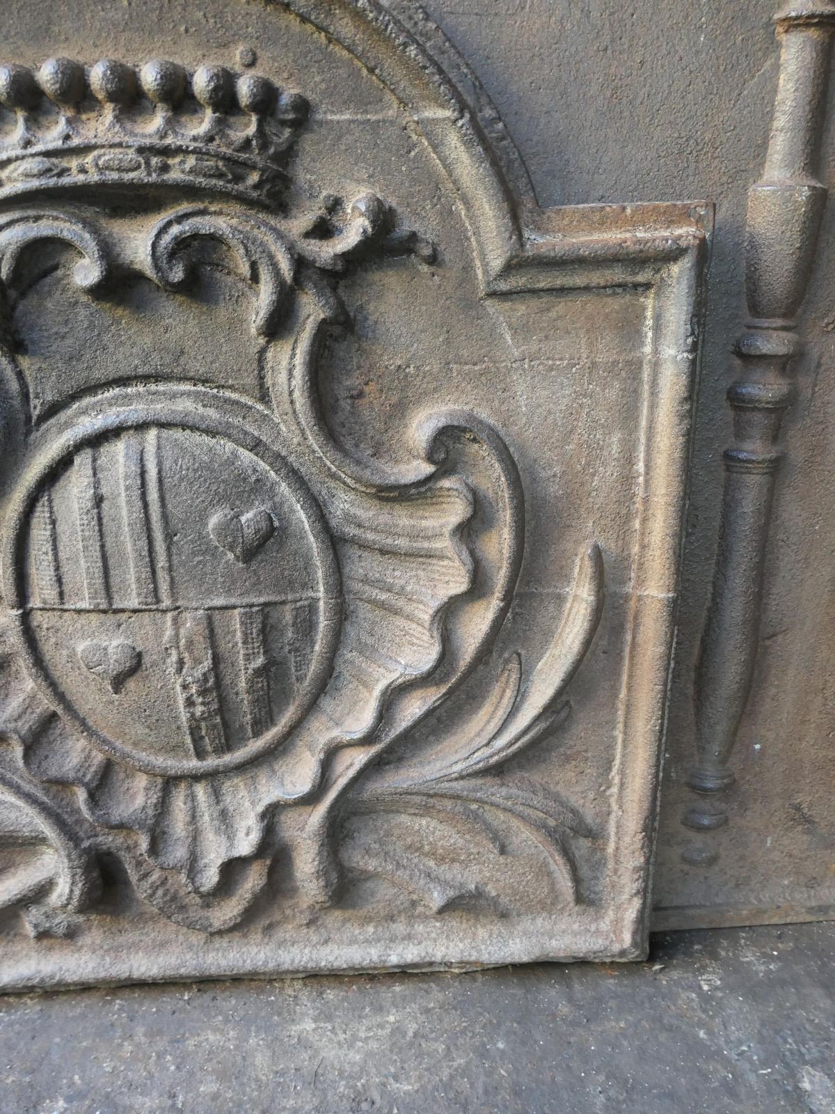 photo for sale Antique French Louis XV Period 'Arms Of France' Fireback / Backsplash