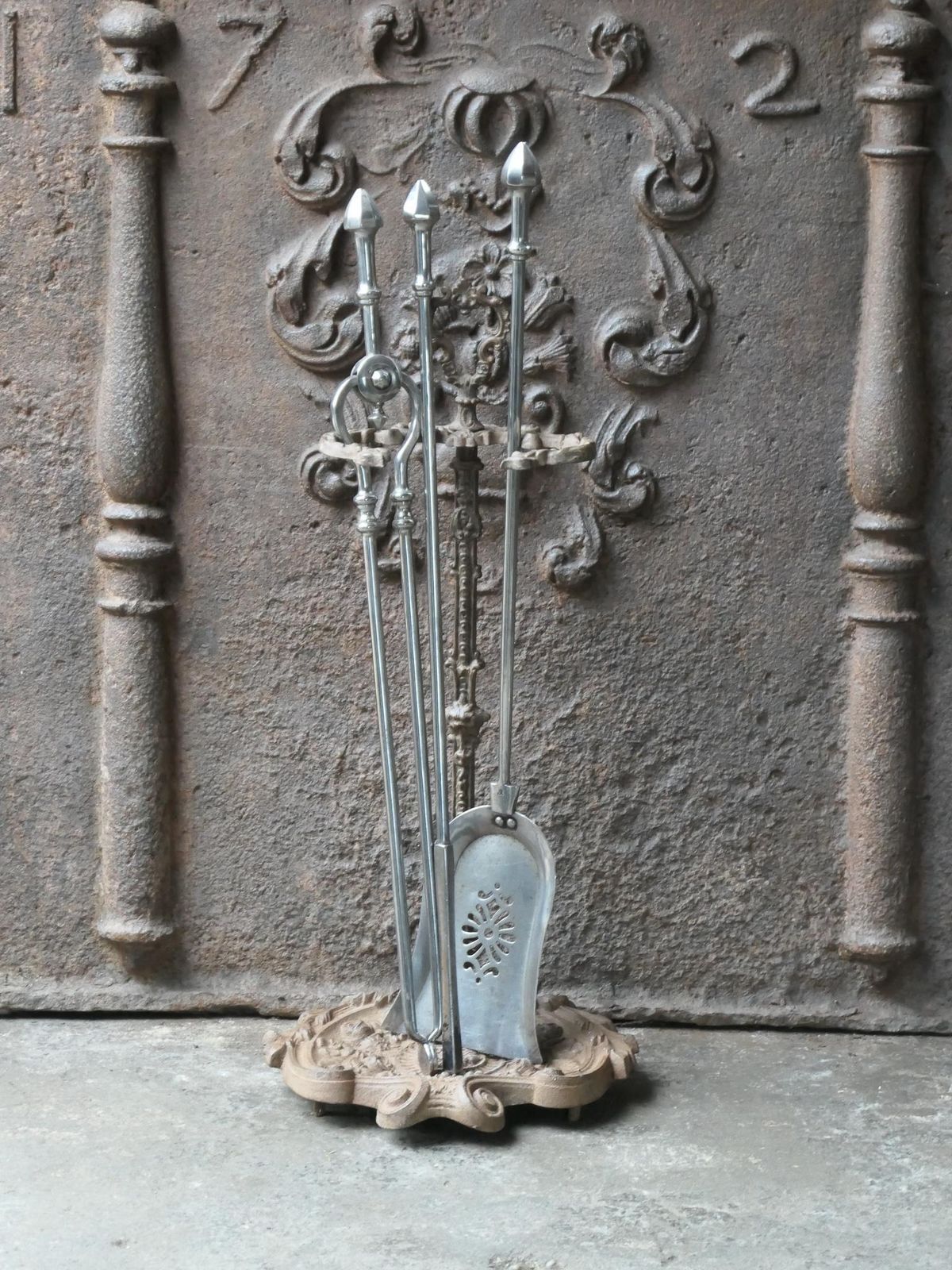 Large 19th C. English Iron And Polished Steel Victorian Fireside Companion Set photo furniture