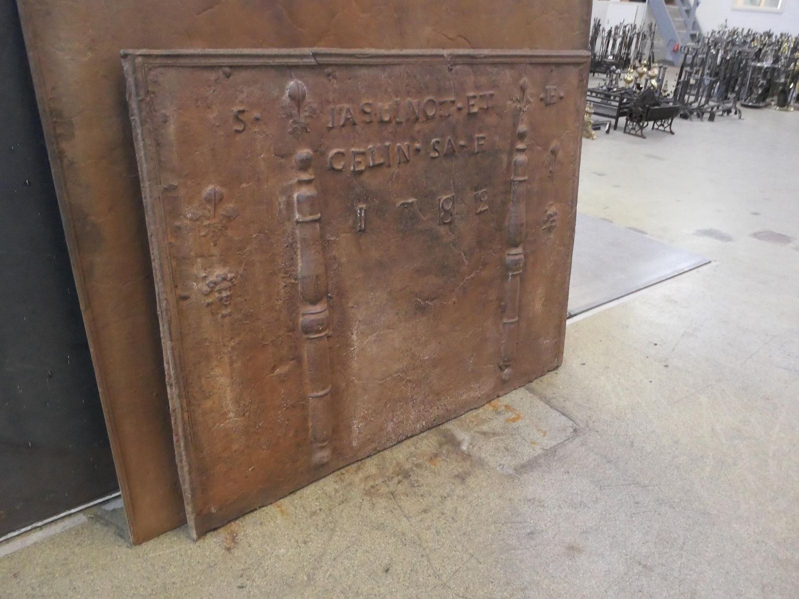 18th Century Louis XV 'Pillars With Fleurs De Lys' Fireback / Backsplash photo buy