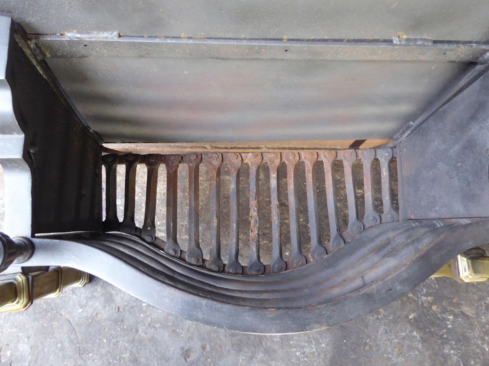 photo vinterior Exquisite English Art Nouveau Fireplace Grate, Fire Grate