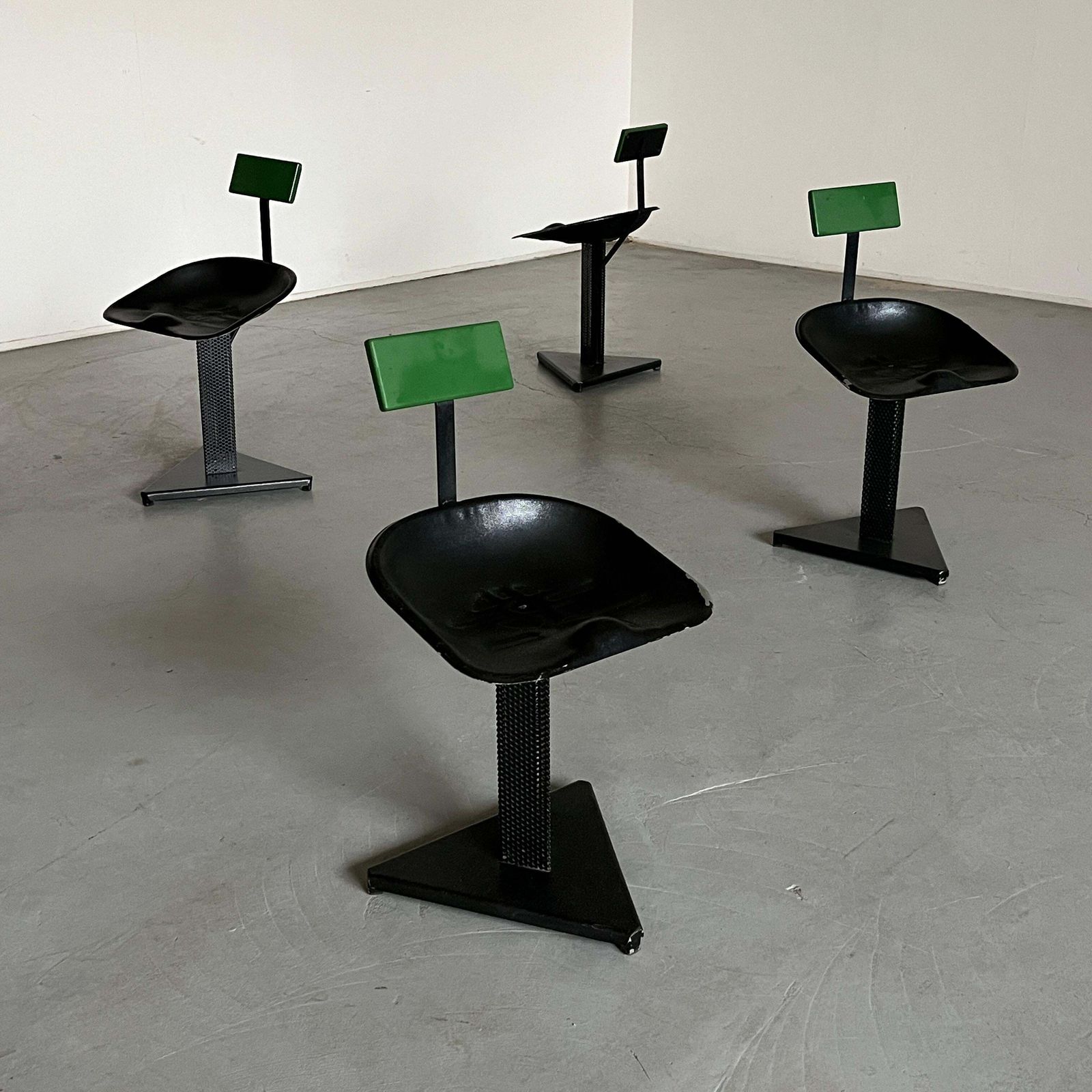Set Of 4 Memphis Design Abstract Geometrical Postmodern Dining Chairs, 80s Italy photo furniture