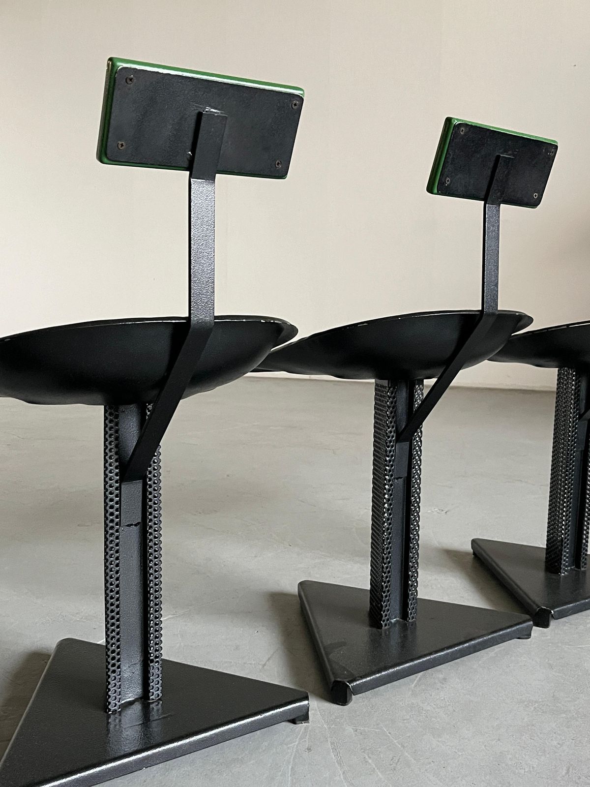 Set Of 4 Memphis Design Abstract Geometrical Postmodern Dining Chairs, 80s Italy photo vintage