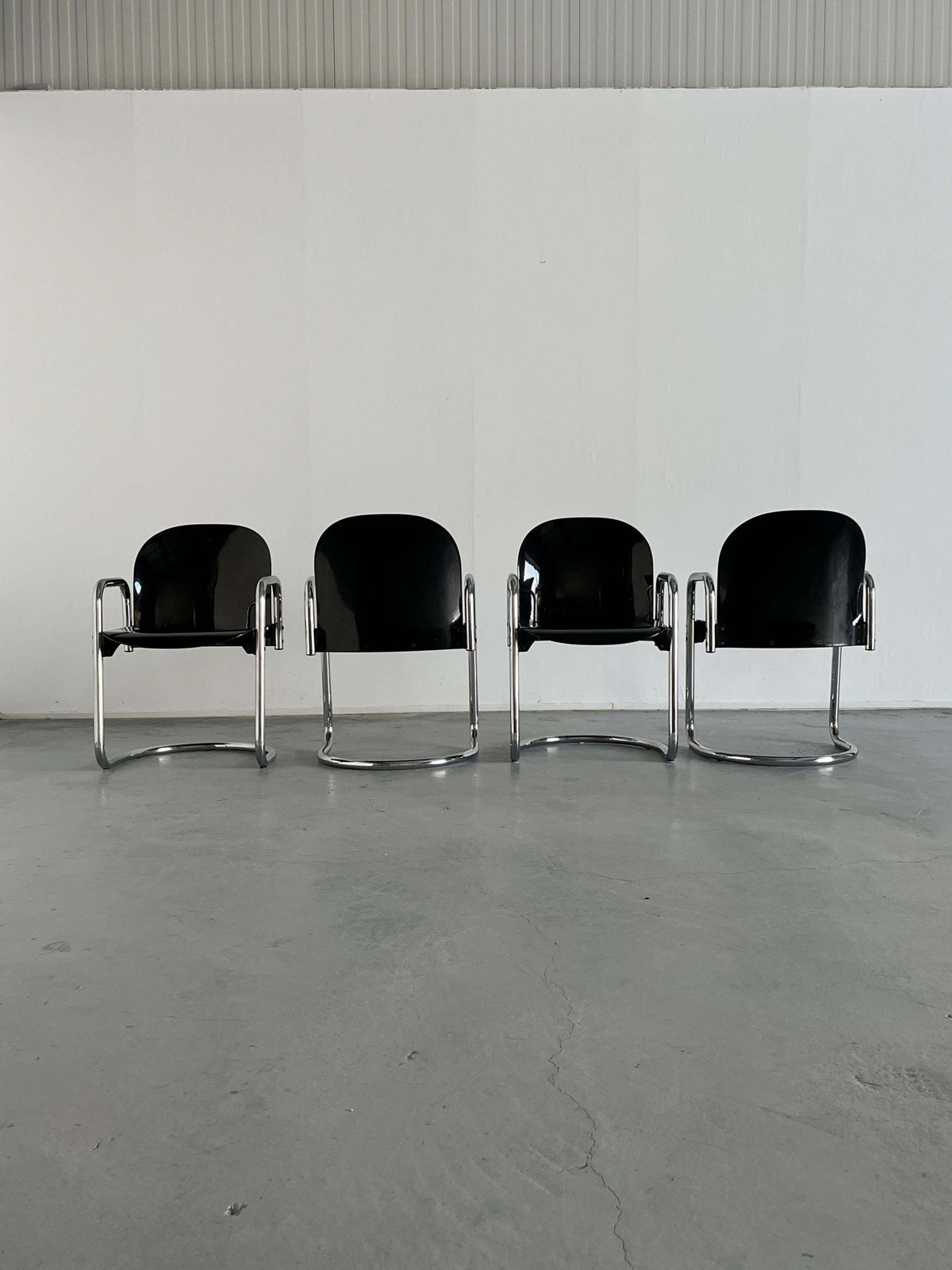 Set Of 4 Vintage 'Dialogo' Chairs By Afra And Tobia Scarpa For B&B Italia, 1970s photo vinterior