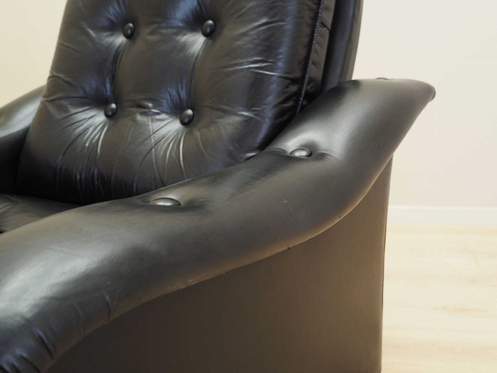 photo buy Black Armchair, Italian Design, 1980s, Production: Italy